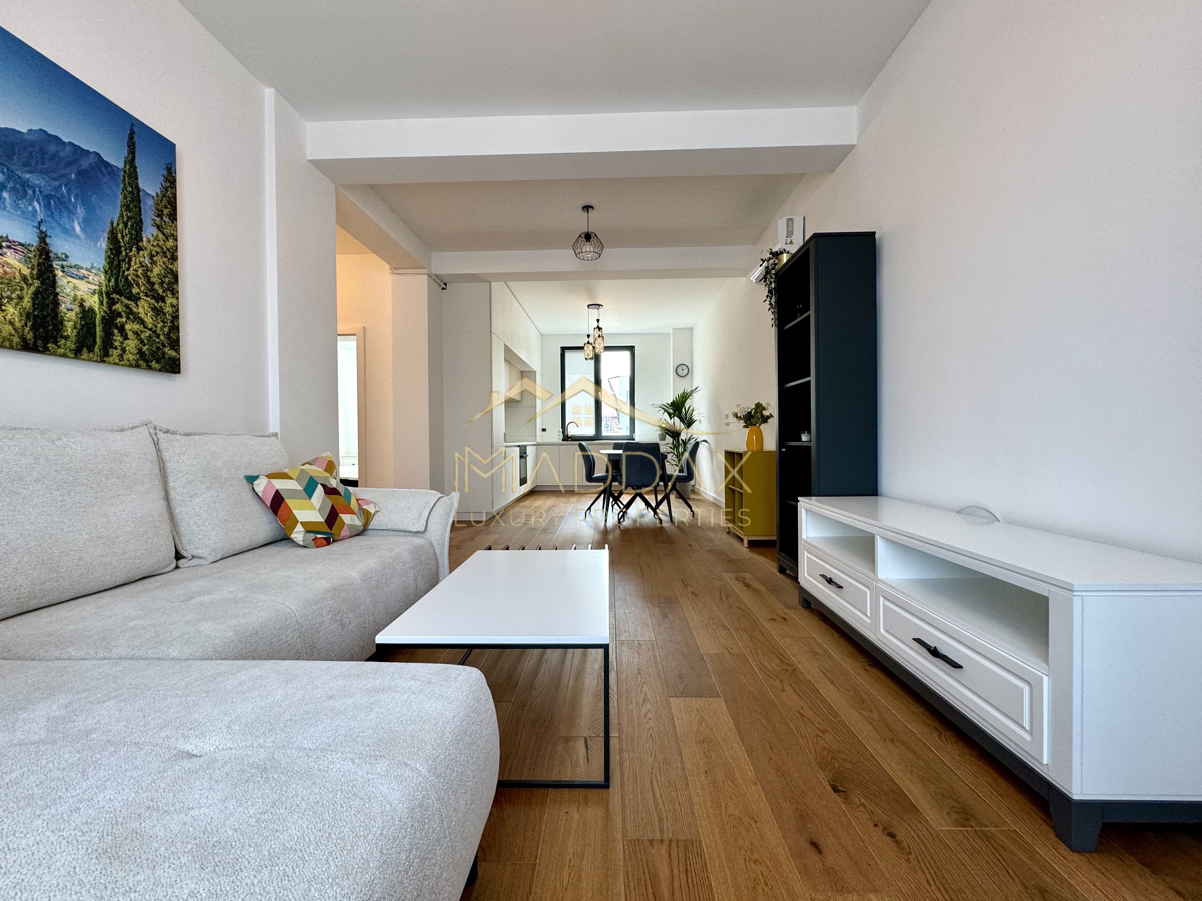 Apartament cu 3 camere *prima inchirere* // zona Herastrau