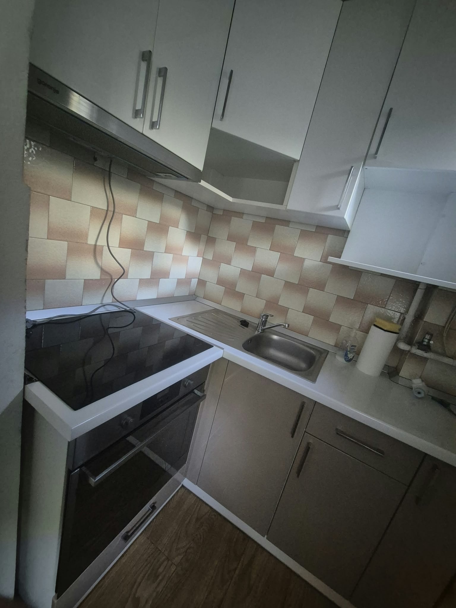 Apartament 3 camere de închiriat – Gh. Doja, etaj intermediar, mobilat și utilat. — fotografia 5