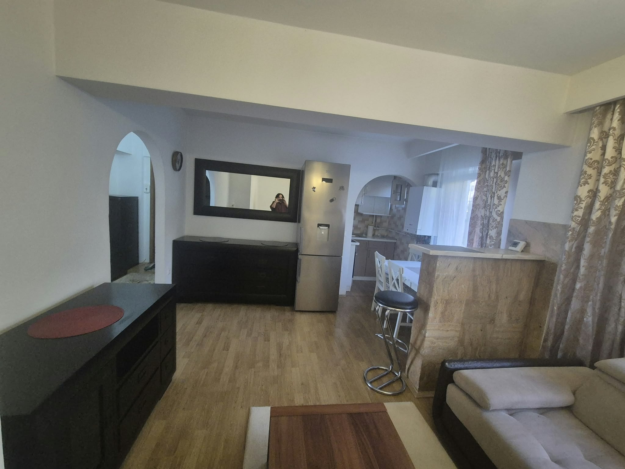 Apartament 3 camere de închiriat – Gh. Doja, etaj intermediar, mobilat și utilat. — fotografia 6