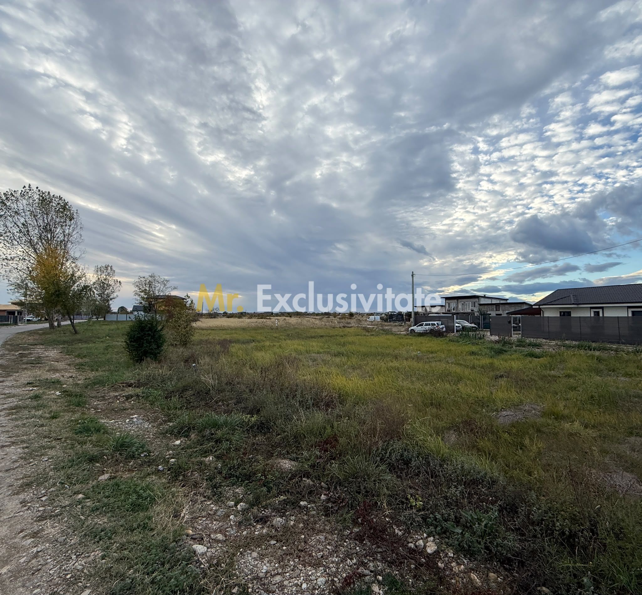 TEREN INTRAVILAN 3 LOTURI | 1.334 MP | BRADU | POTENȚIAL INVESTIȚIONAL
