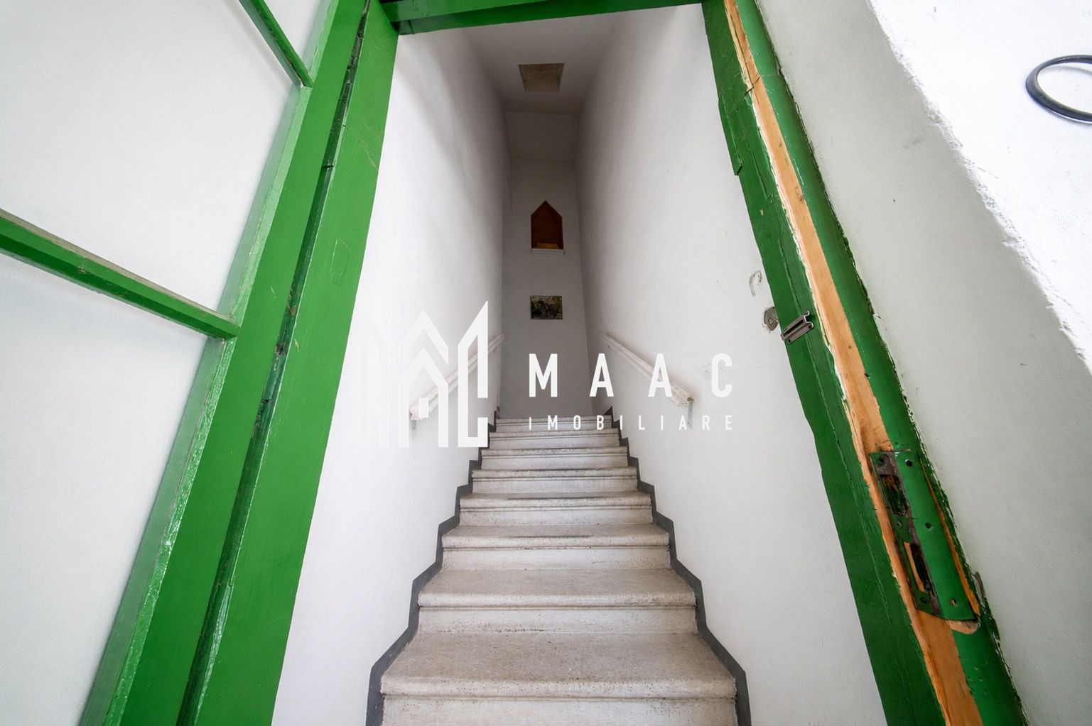 Casă 6 camere | Ultracentral Sibiu | 280 mp, curte proprie — fotografia 4