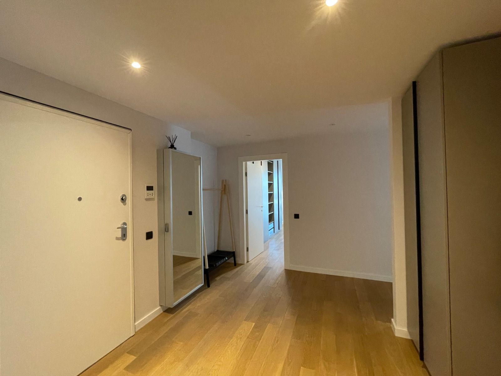 One Herastrau Towers | Zona de dressing | Apartament exclusivist | Lux — fotografia 5