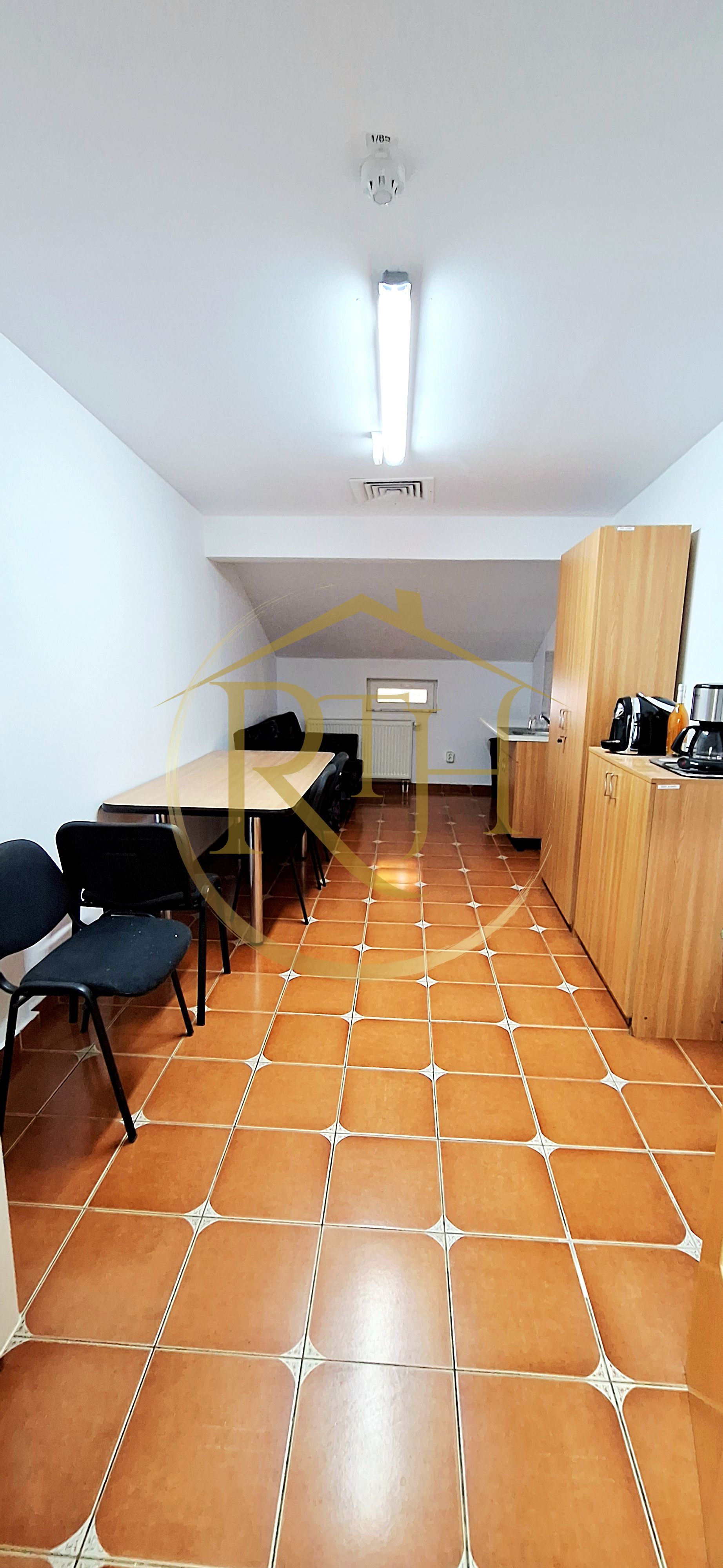 Oferim spre inchiriere spatii pentru birouri, zona Soarelui, parcare privata — fotografia 12