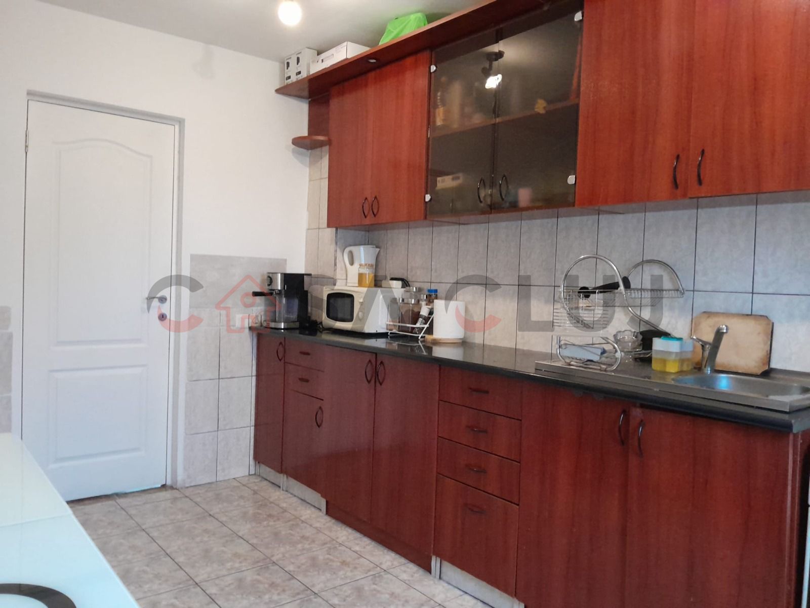 Apartament 3 camere, decomandat, zona Louis Pasteur — fotografia 3