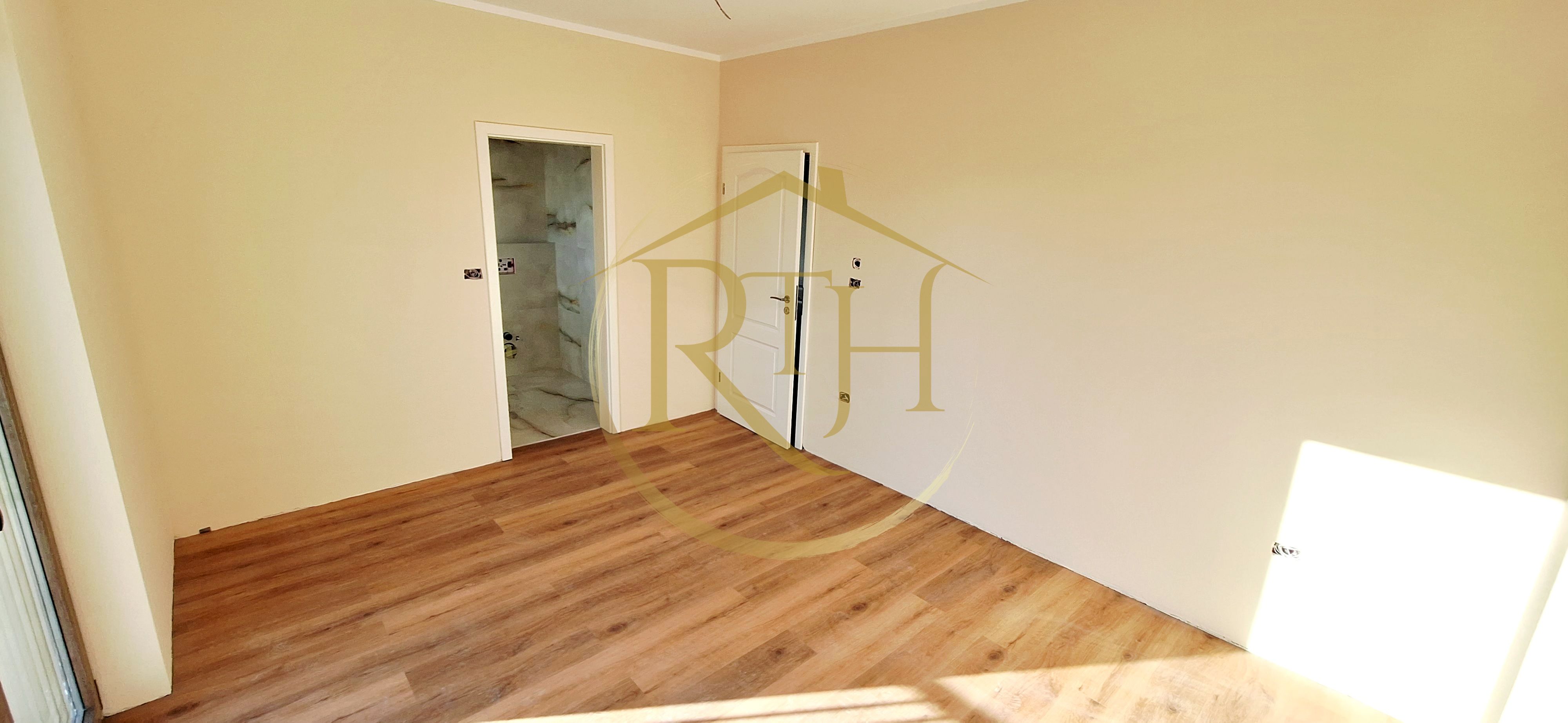 Oferim spre vanzare casa-duplex cu 4 camere si 3 bai situata in Giroc — fotografia 11