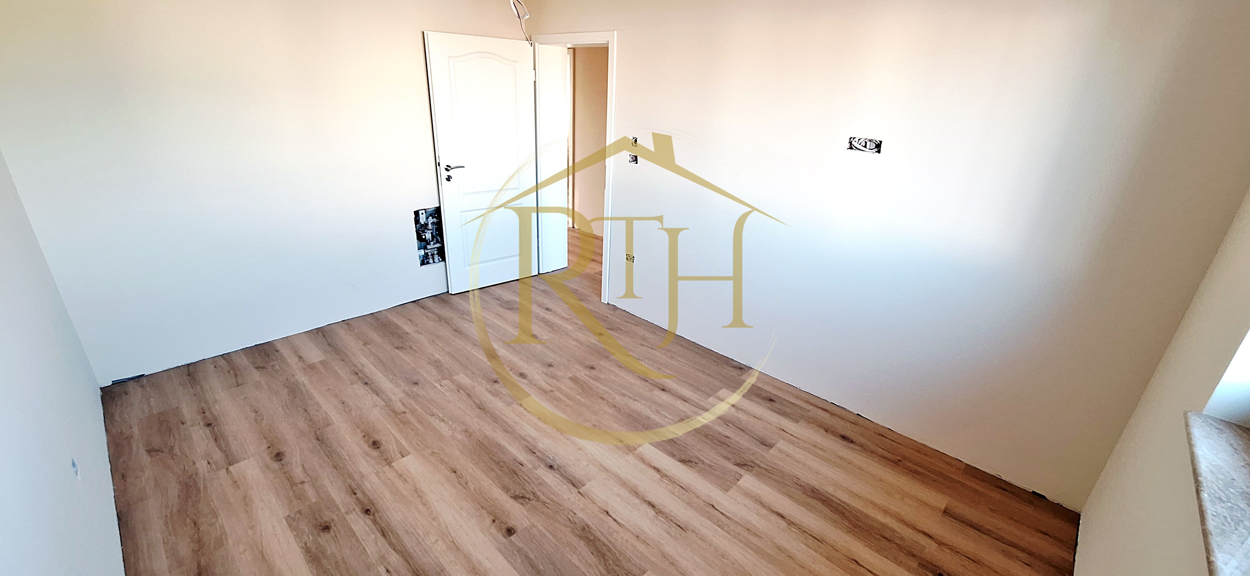 Oferim spre vanzare casa-duplex cu 4 camere si 3 bai situata in Giroc — fotografia 15