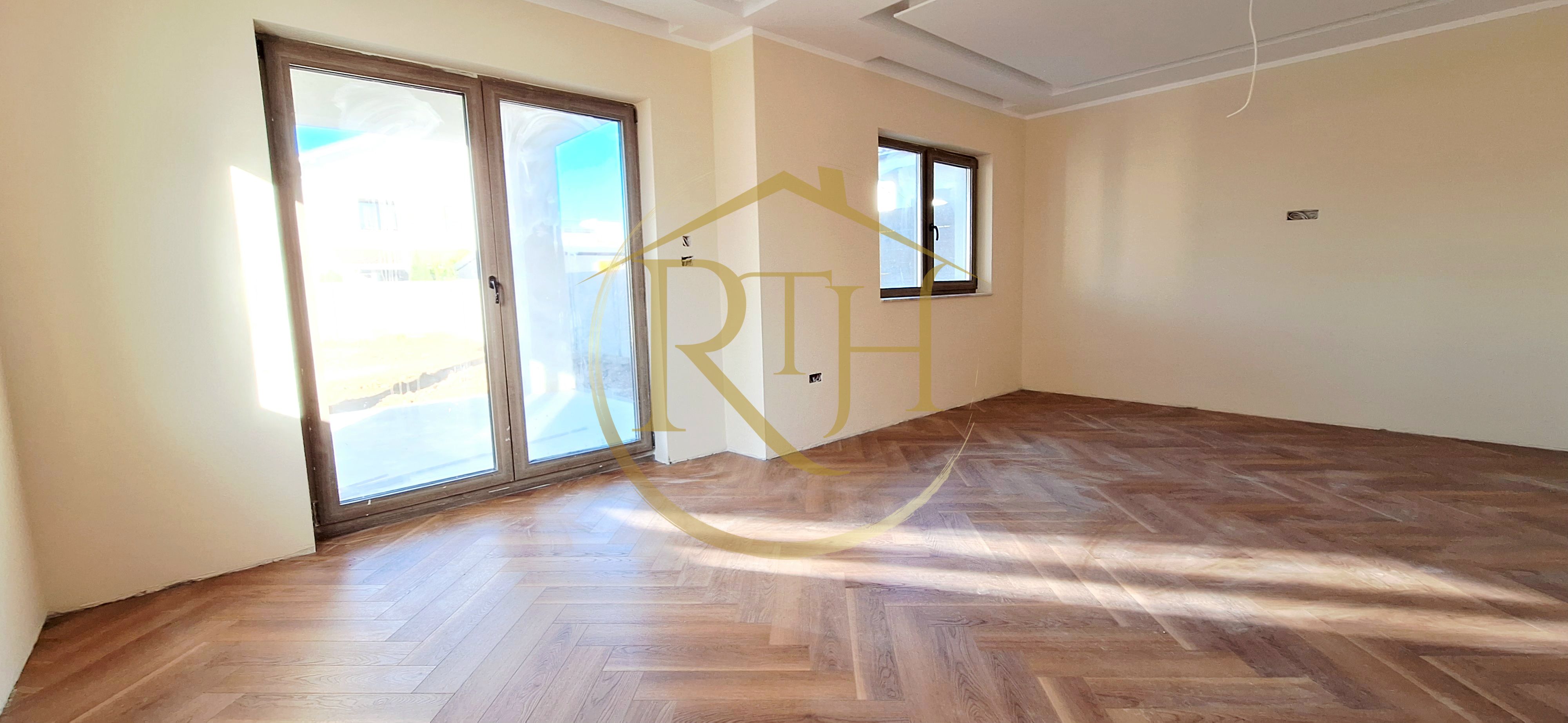 Oferim spre vanzare casa-duplex cu 4 camere si 3 bai situata in Giroc — fotografia 5