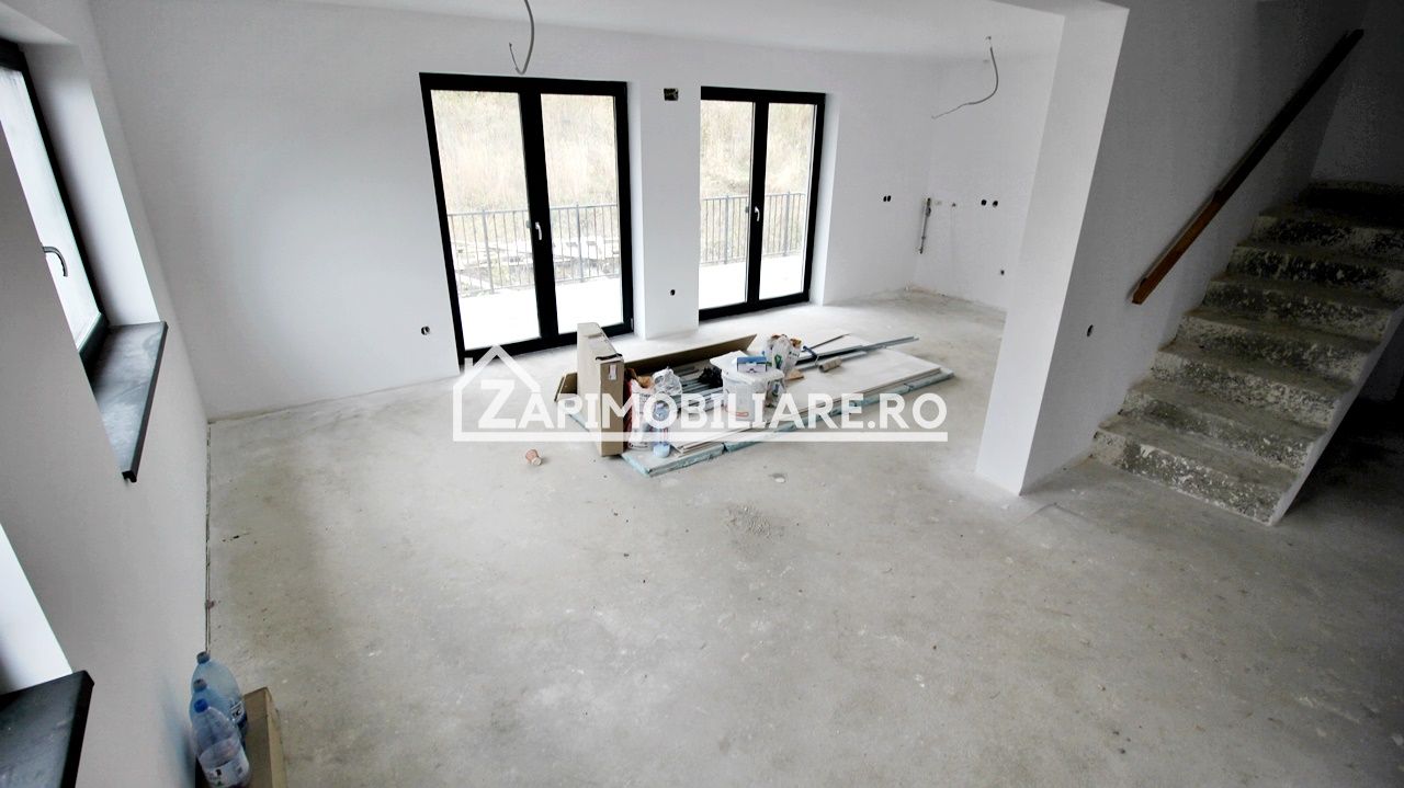 Casa 4 camere la cheie,2bai,120 mp,501 mp teren,zona Corunca — fotografia 9