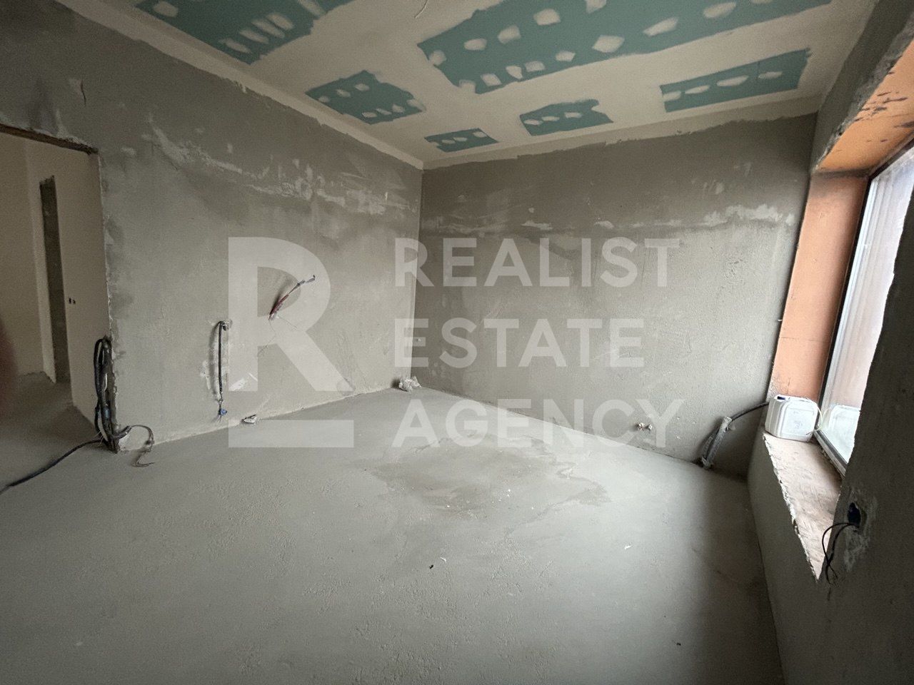 Casă P+1, 315 m² utili | Teren 1.530 m² | Pe malul lacului Ostratu — fotografia 14