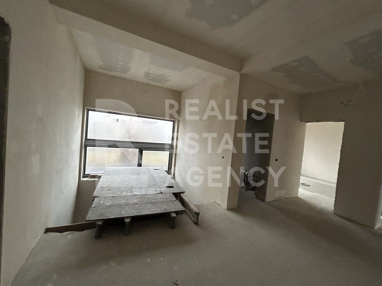 Casă P+1, 315 m² utili | Teren 1.530 m² | Pe malul lacului Ostratu — fotografia 15