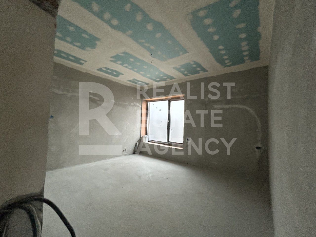 Casă P+1, 315 m² utili | Teren 1.530 m² | Pe malul lacului Ostratu — fotografia 16