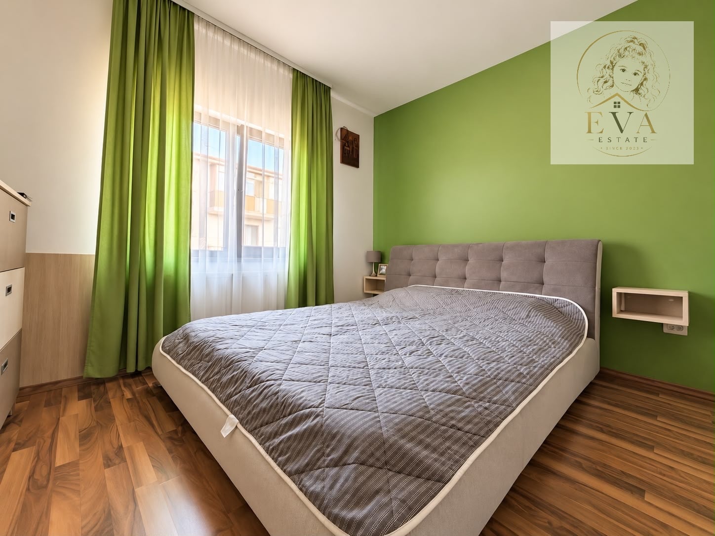 APARTAMENT 3 CAMERE DE VÂNZARE | 84,11 MP | CURTE ~70 MP | 2 PARCĂRI — fotografia 3