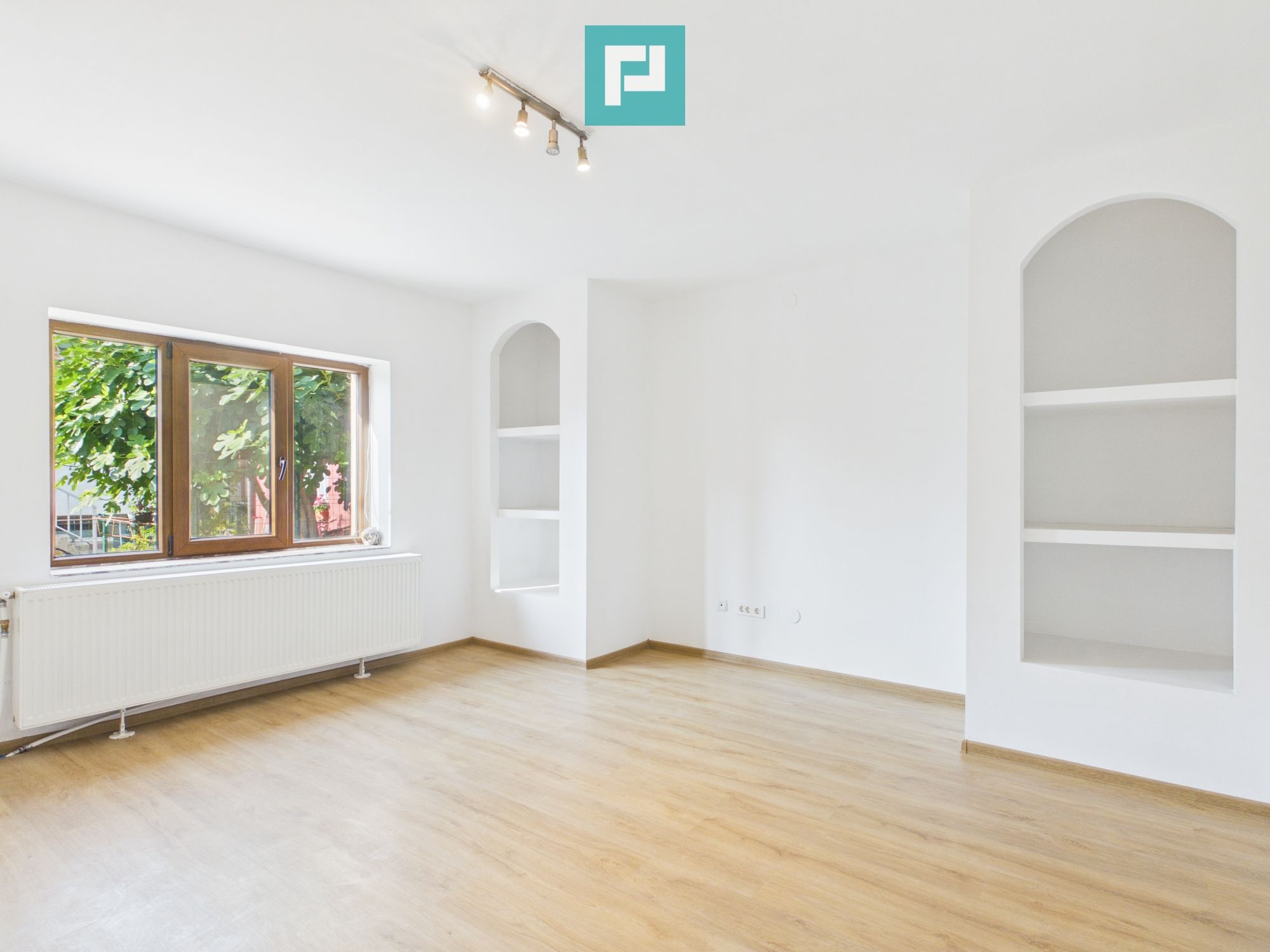 Casă renovată ultracentral | Str. Primăriei — fotografia 4