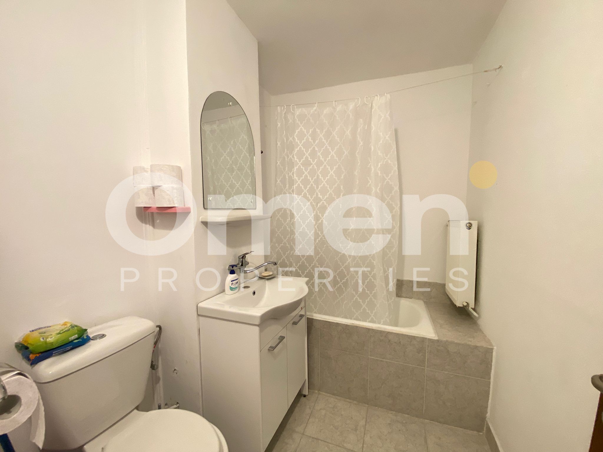 Apartament spatios cu 4 camere decoamndat, zona Republicii — fotografia 14
