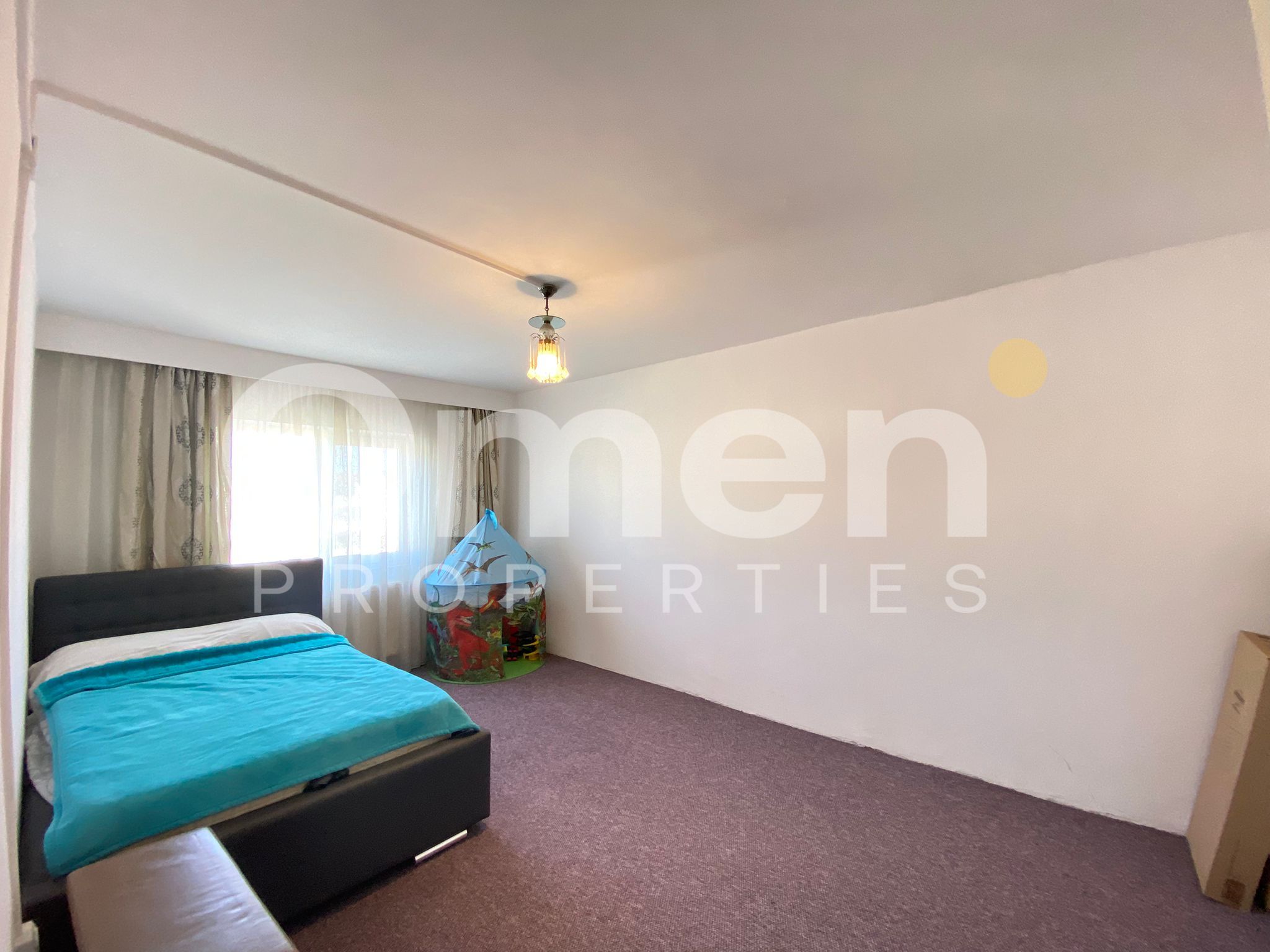 Apartament spatios cu 4 camere decoamndat, zona Republicii — fotografia 4