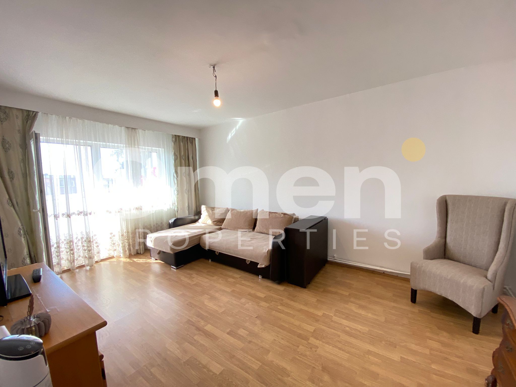 Apartament spatios cu 4 camere decoamndat, zona Republicii — fotografia 7