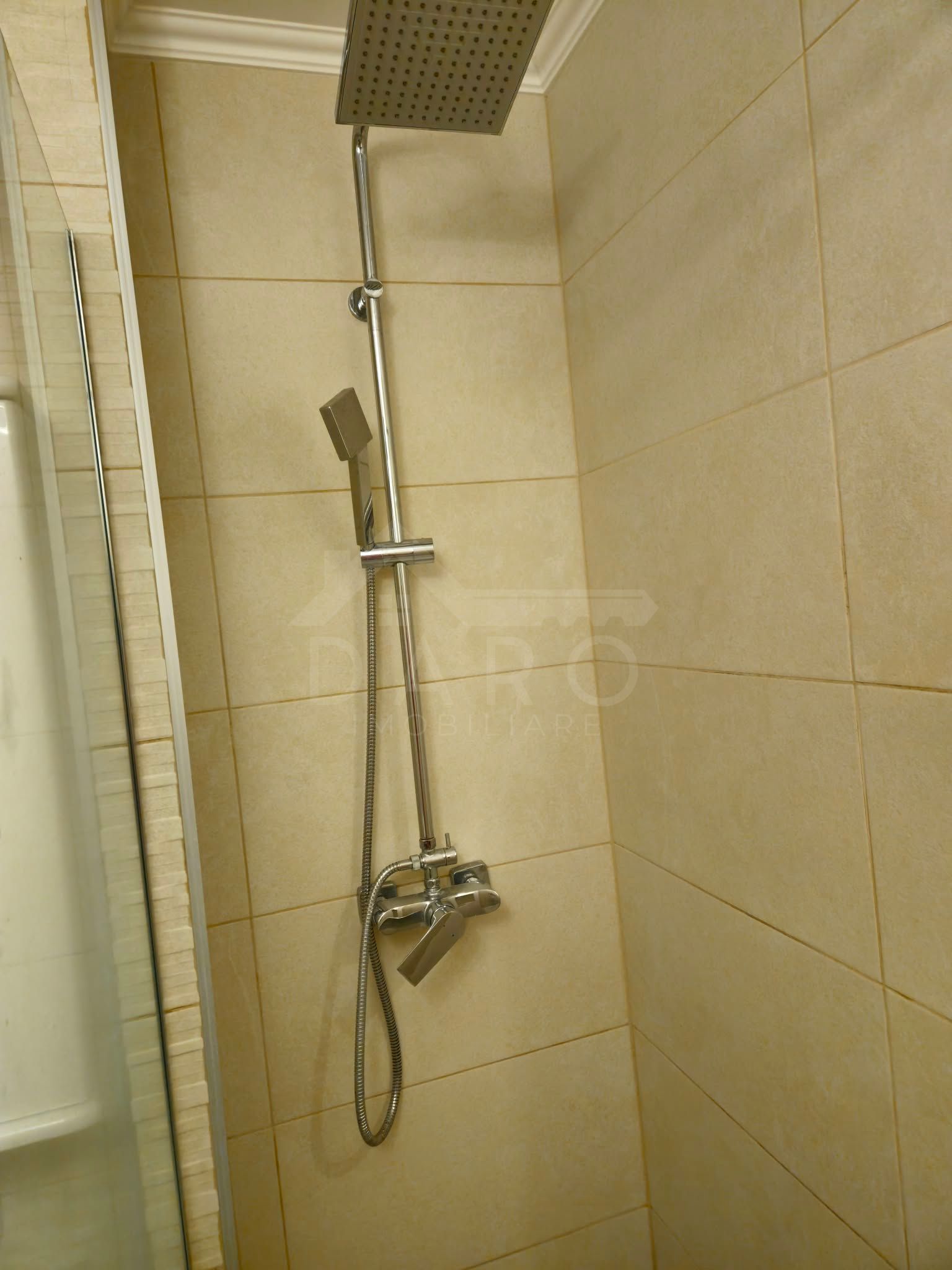 Apartament de vânzare cu 2 camere zona Tudor — fotografia 4