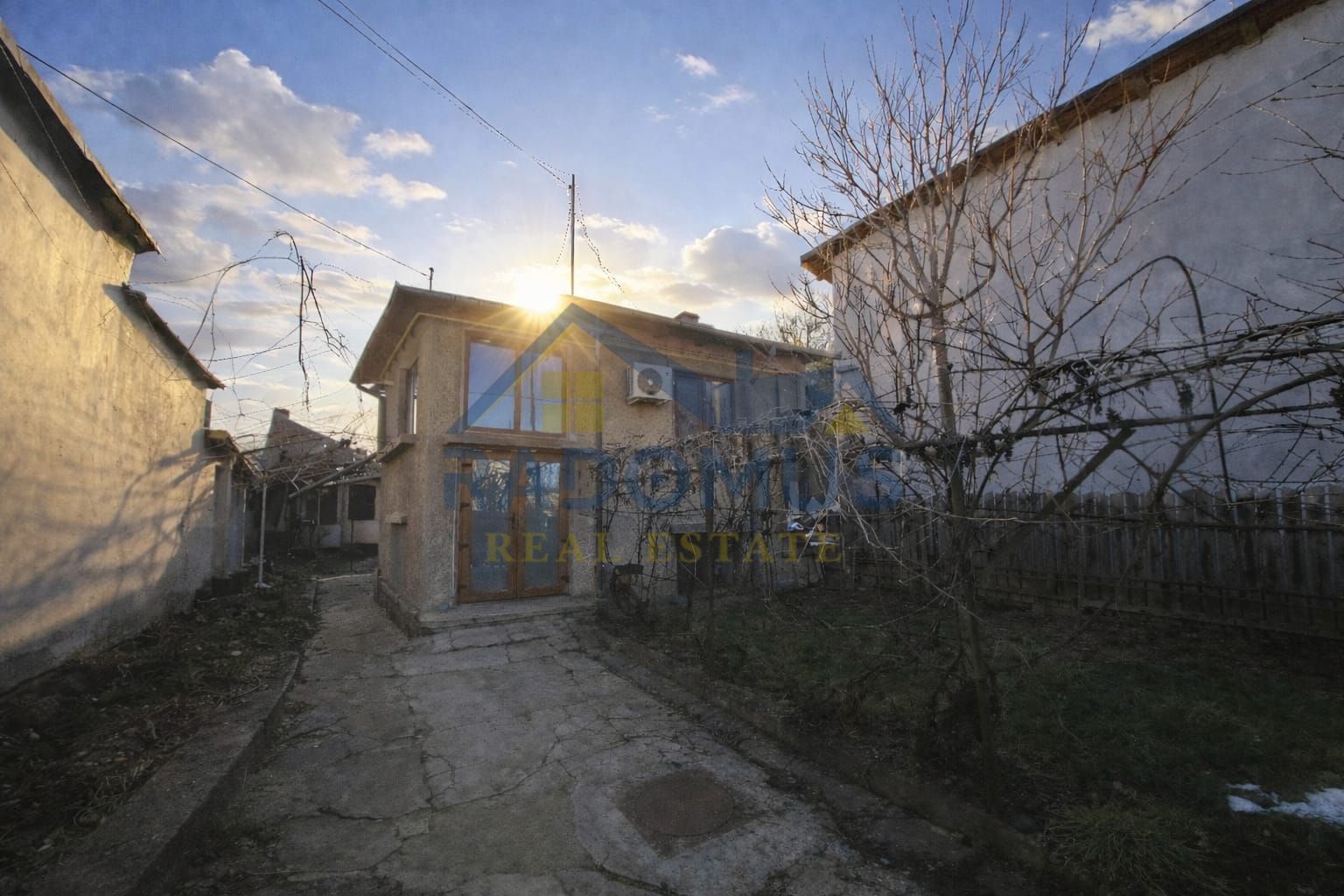 Chirie Casă 75Mp Utili - 4 cam. -Mobilat & Utilat - Spatiu Comercial — fotografia 3