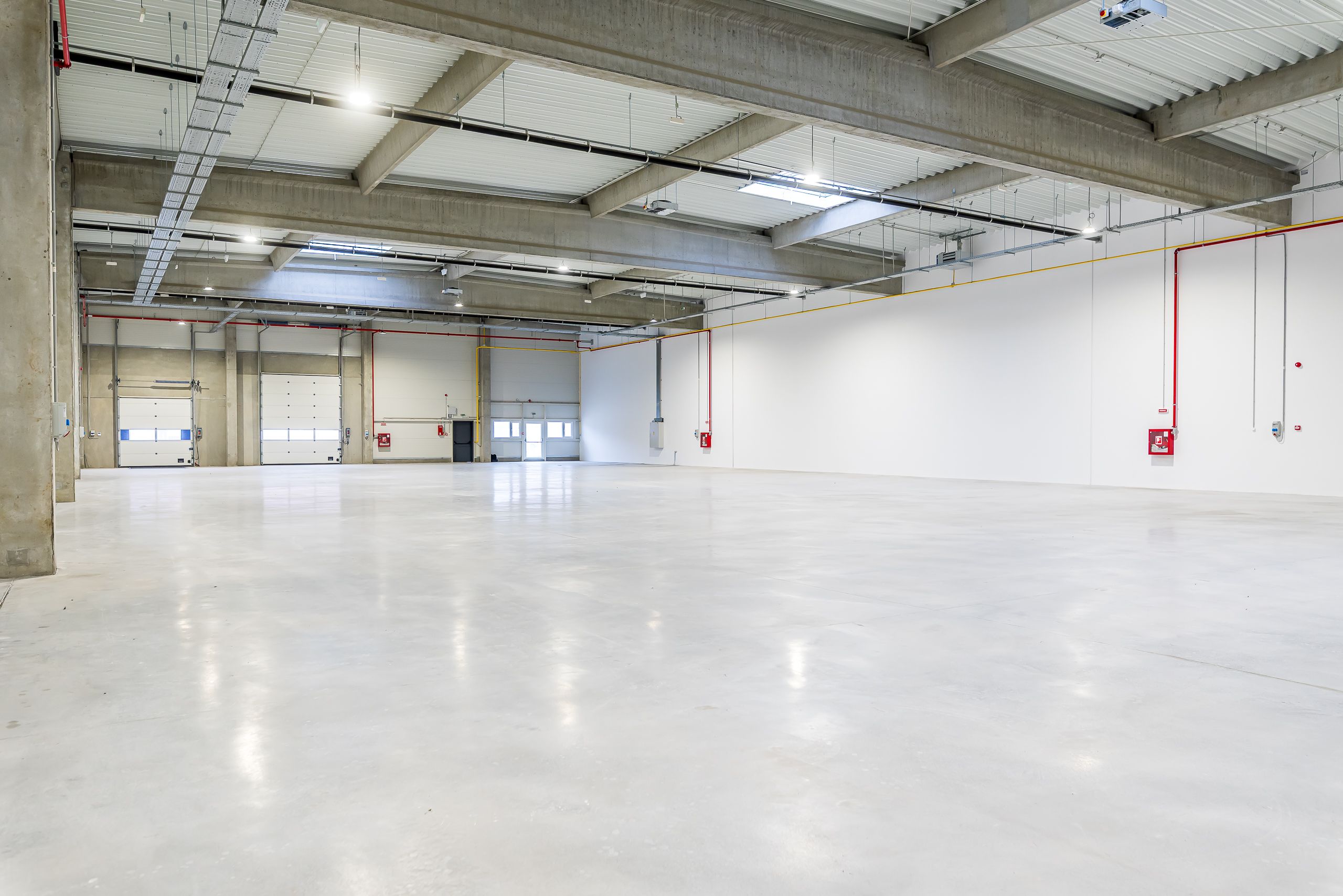 4646 mp - Hala industriala de închiriat în Parc Industrial Arad