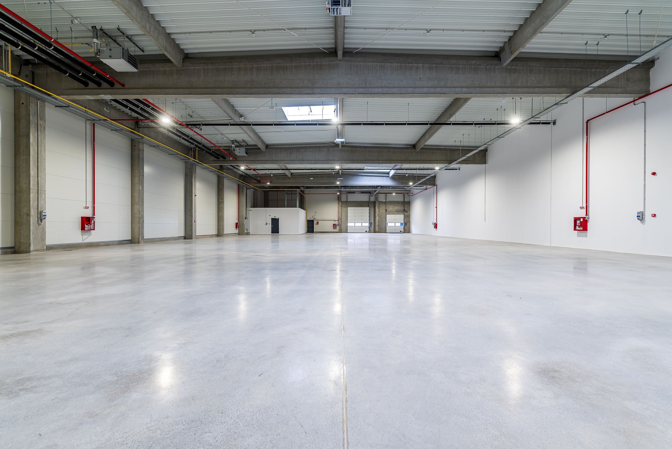 4646 mp - Hala industriala de închiriat în Parc Industrial Arad — fotografia 3