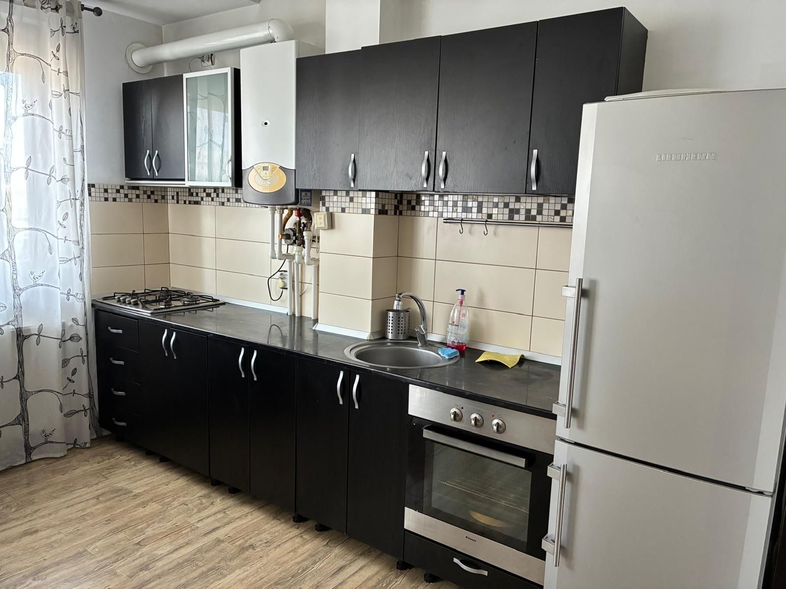 Inchiriez apartament 2 camere  Prelungirea Ghencea cu loc de parcare. — fotografia 4