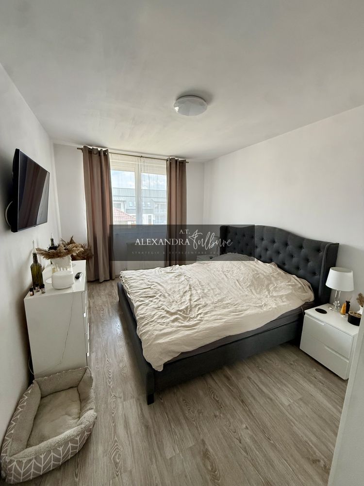 Apartament 3 camere, dressing, balcon, parcare, zona Eroilor — fotografia 3