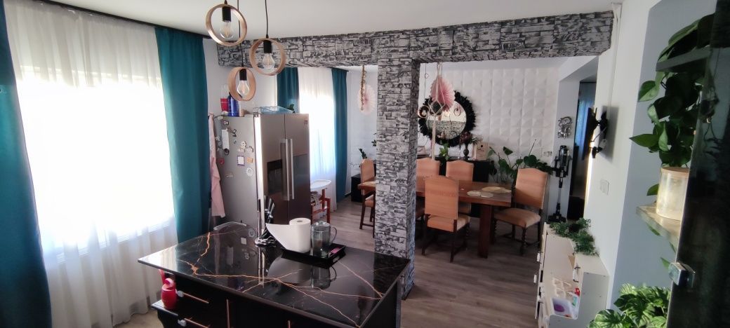 BRASADAS vinde casa cu 7 camere si teren 890mp în Decebal. — fotografia 4