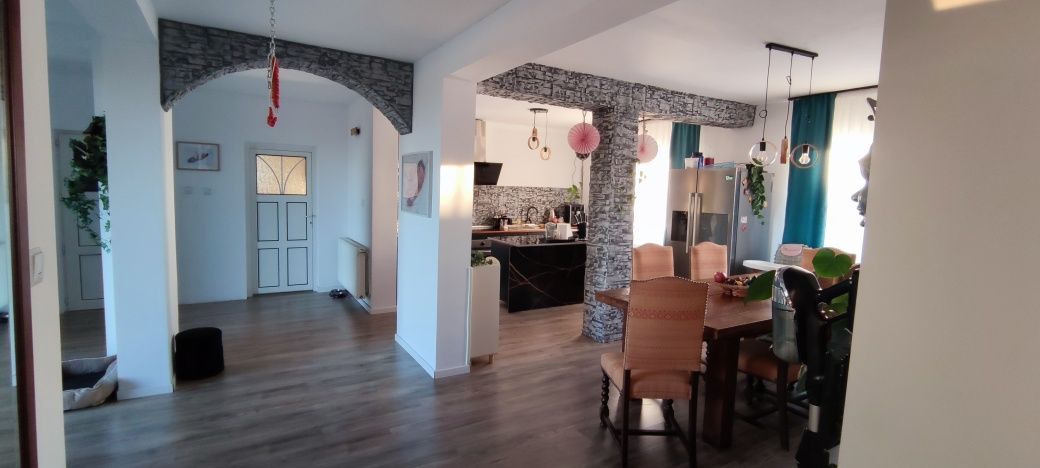 BRASADAS vinde casa cu 7 camere si teren 890mp în Decebal. — fotografia 5