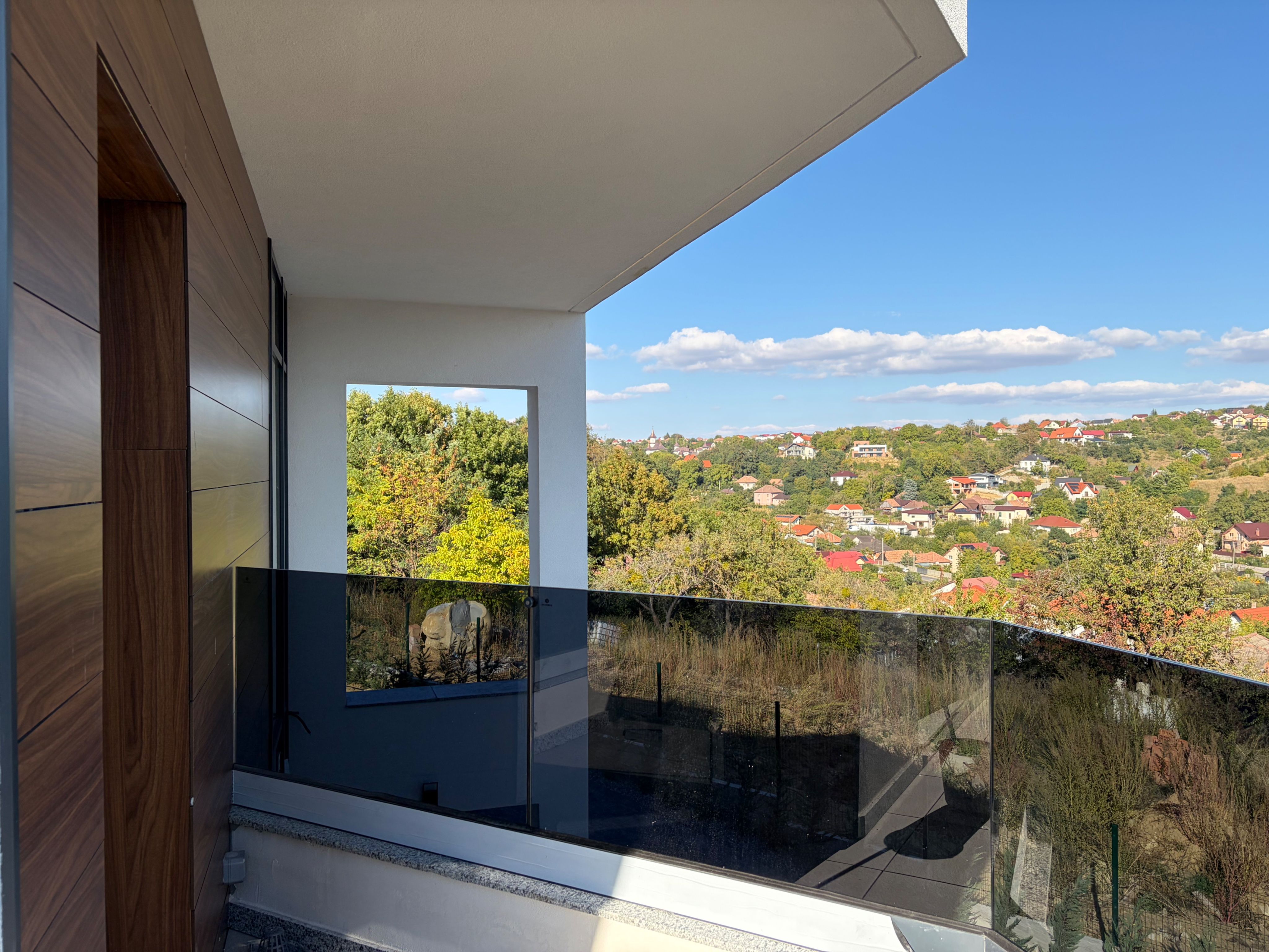 Casa individuala 4 camere, 3 bai, S+P+ET,  garaj, terasa — fotografia 5