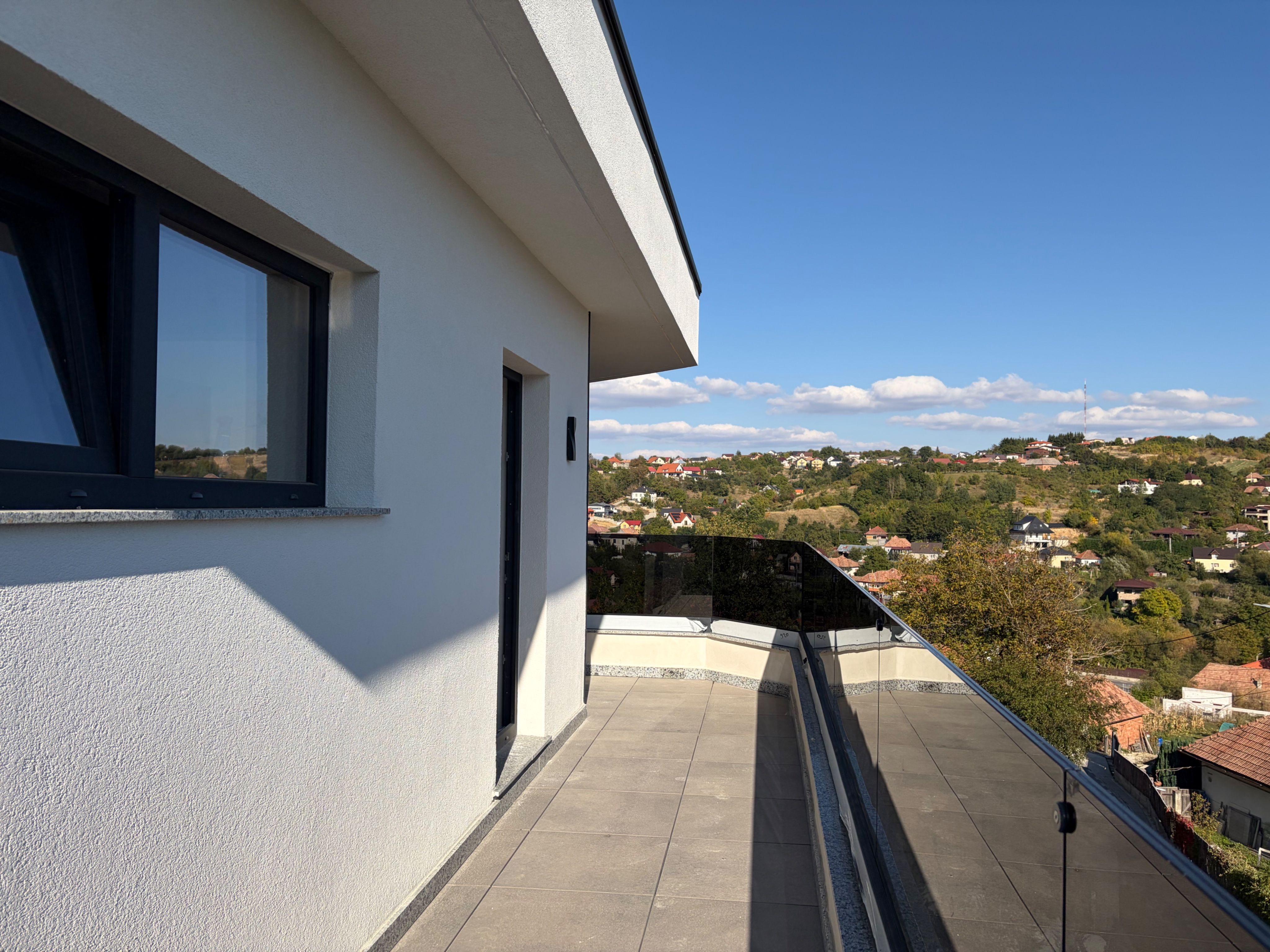 Casa individuala 4 camere, 3 bai, S+P+ET,  garaj, terasa — fotografia 6