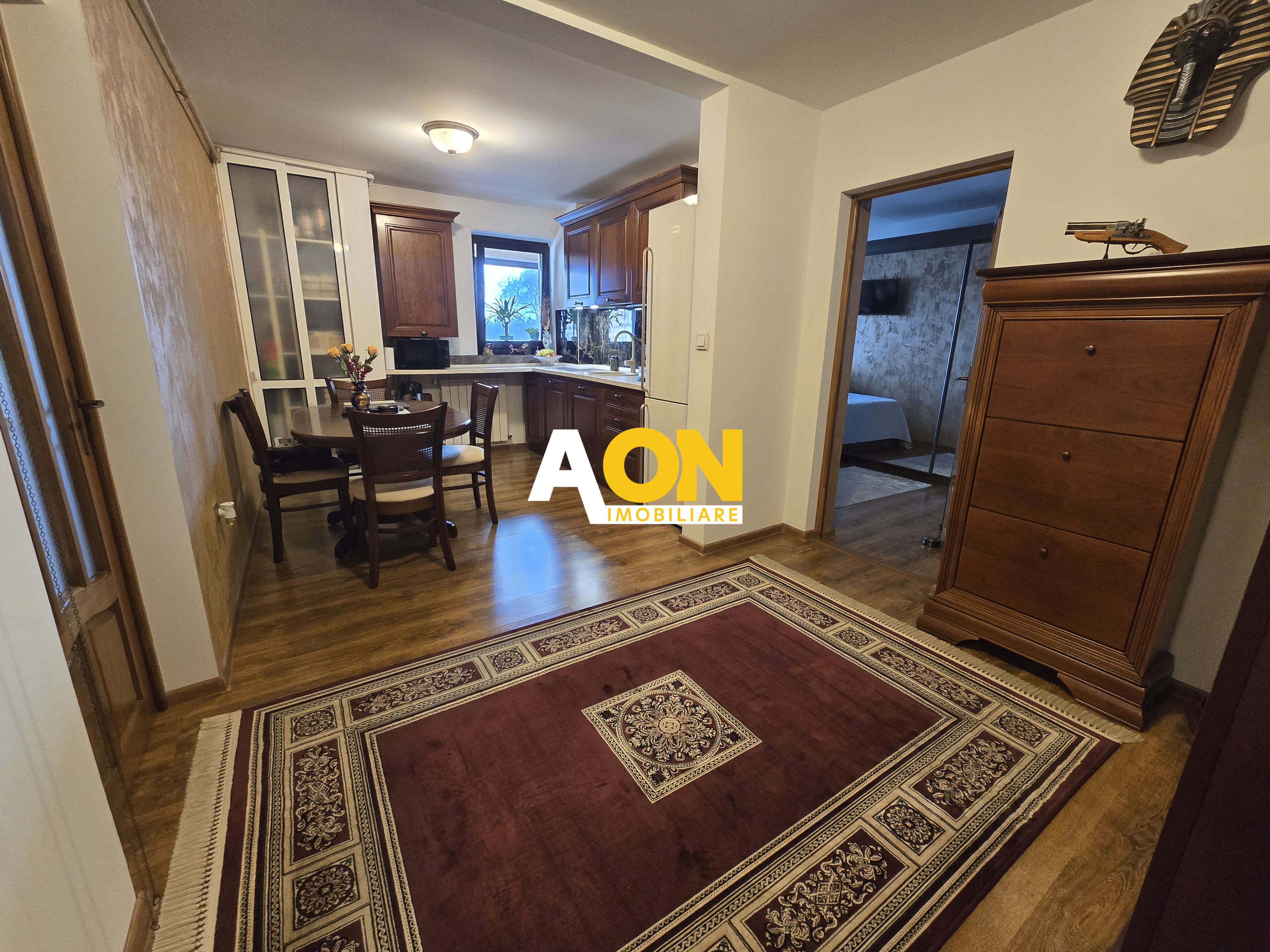 Apartament 2 Camere M-uri, Vedere spre Catedrala, Complet Renovat