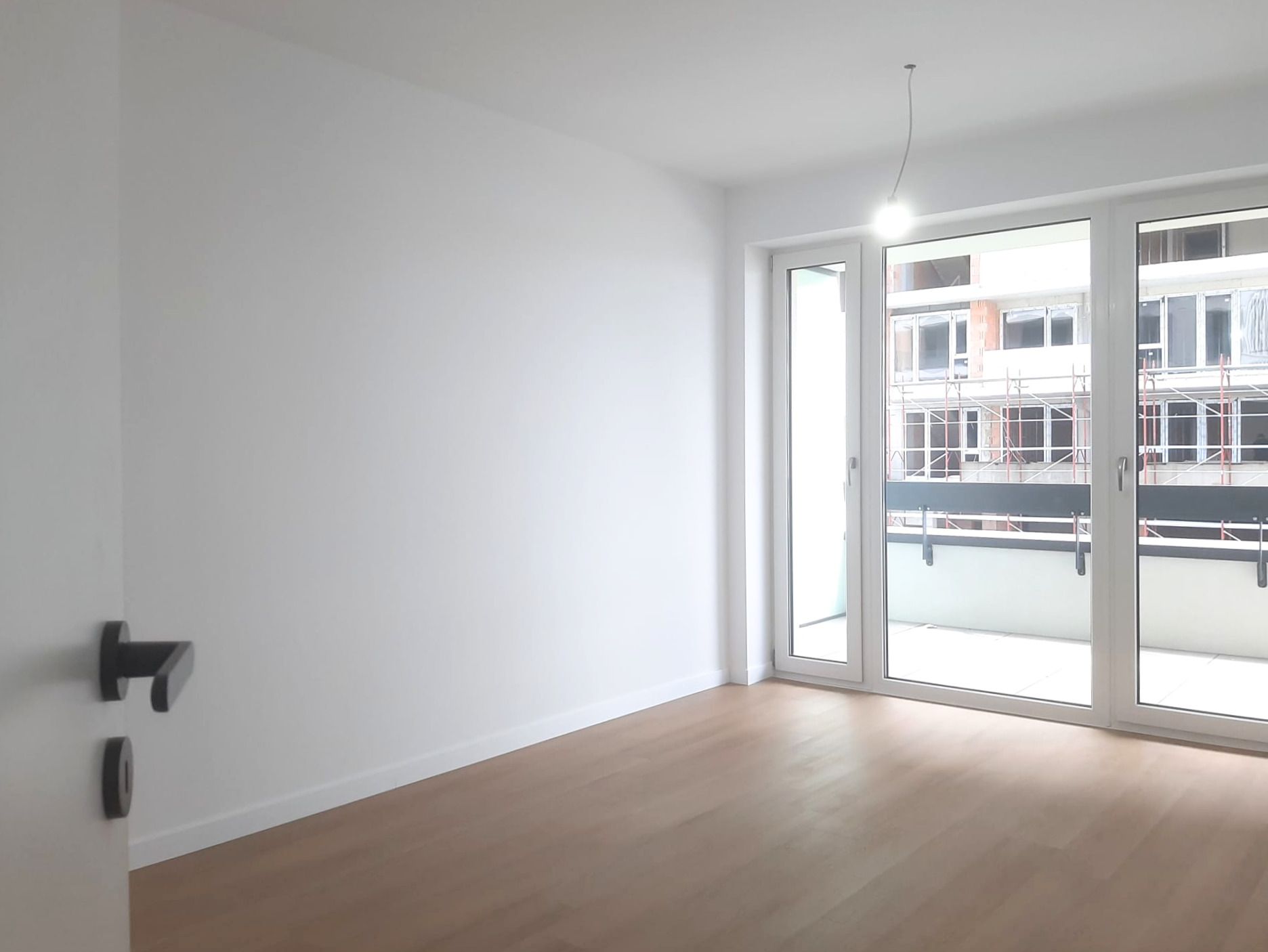 2 Camere Premium în Bartolomeu Zonă în Plină Dezvoltare — fotografia 3