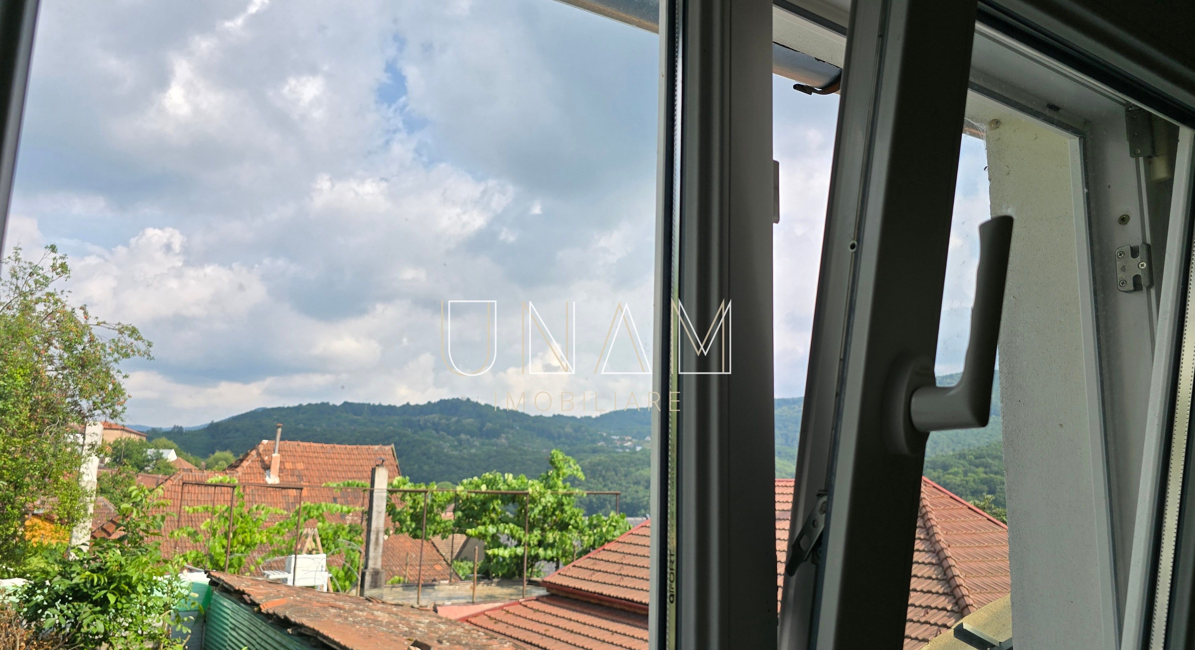 Casa 144 mp utili, organizata in 2 apartamente | Muncitoresc, Resita — fotografia 17