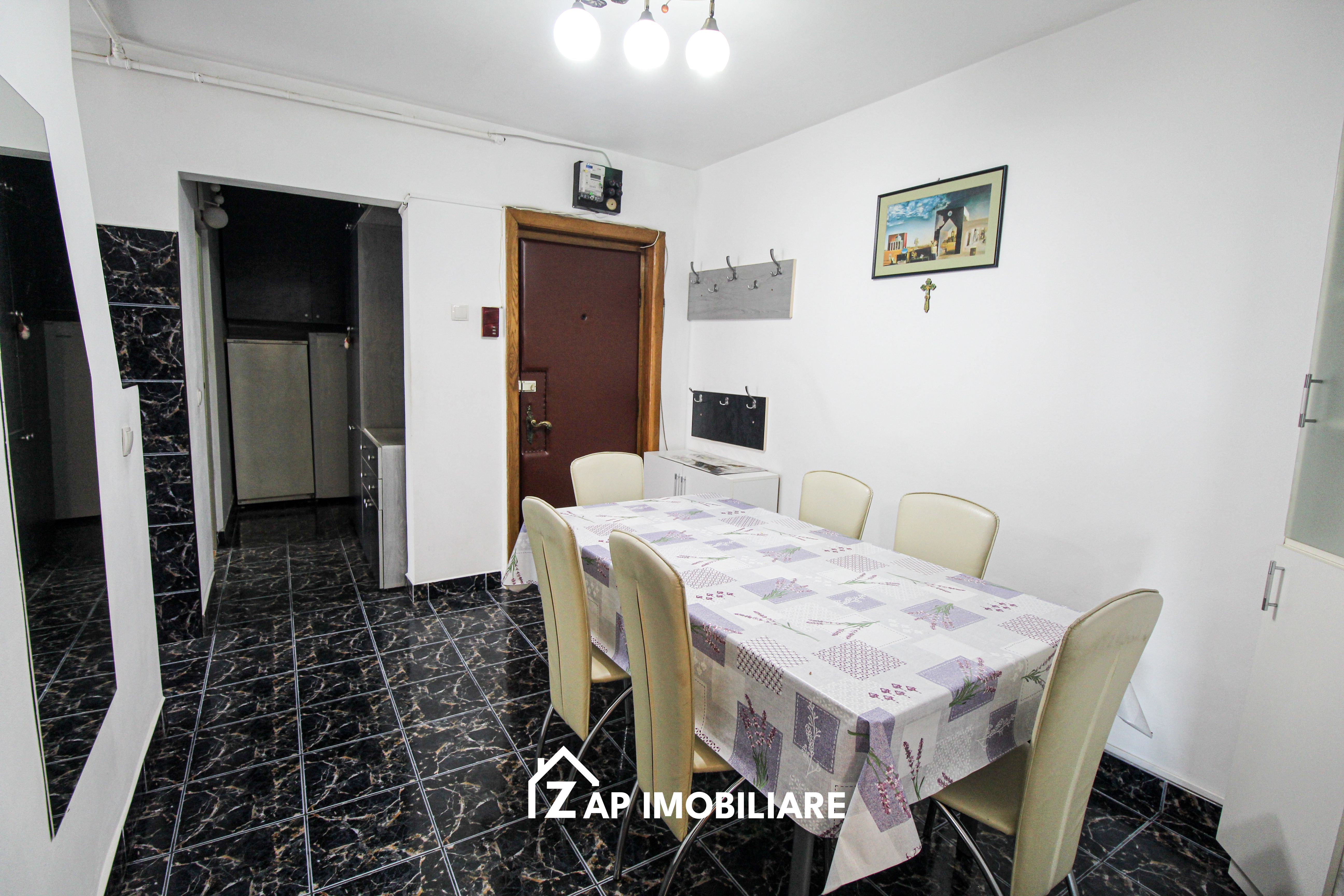 Dâmbul Pietros - Bulevardul 1848 - Ap 2 Camere Decomandat - Hol Pătrat — fotografia 4