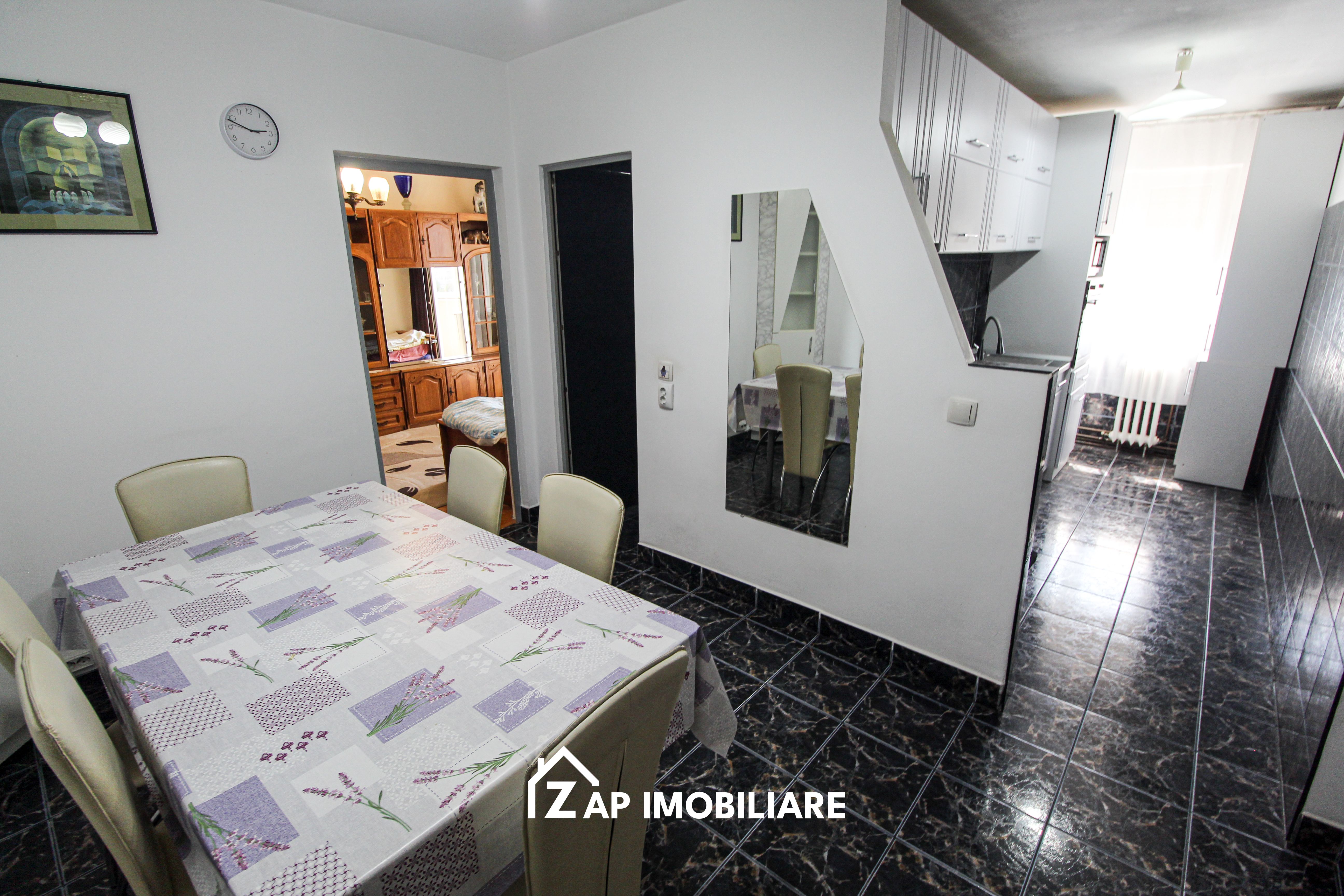 Dâmbul Pietros - Bulevardul 1848 - Ap 2 Camere Decomandat - Hol Pătrat — fotografia 5