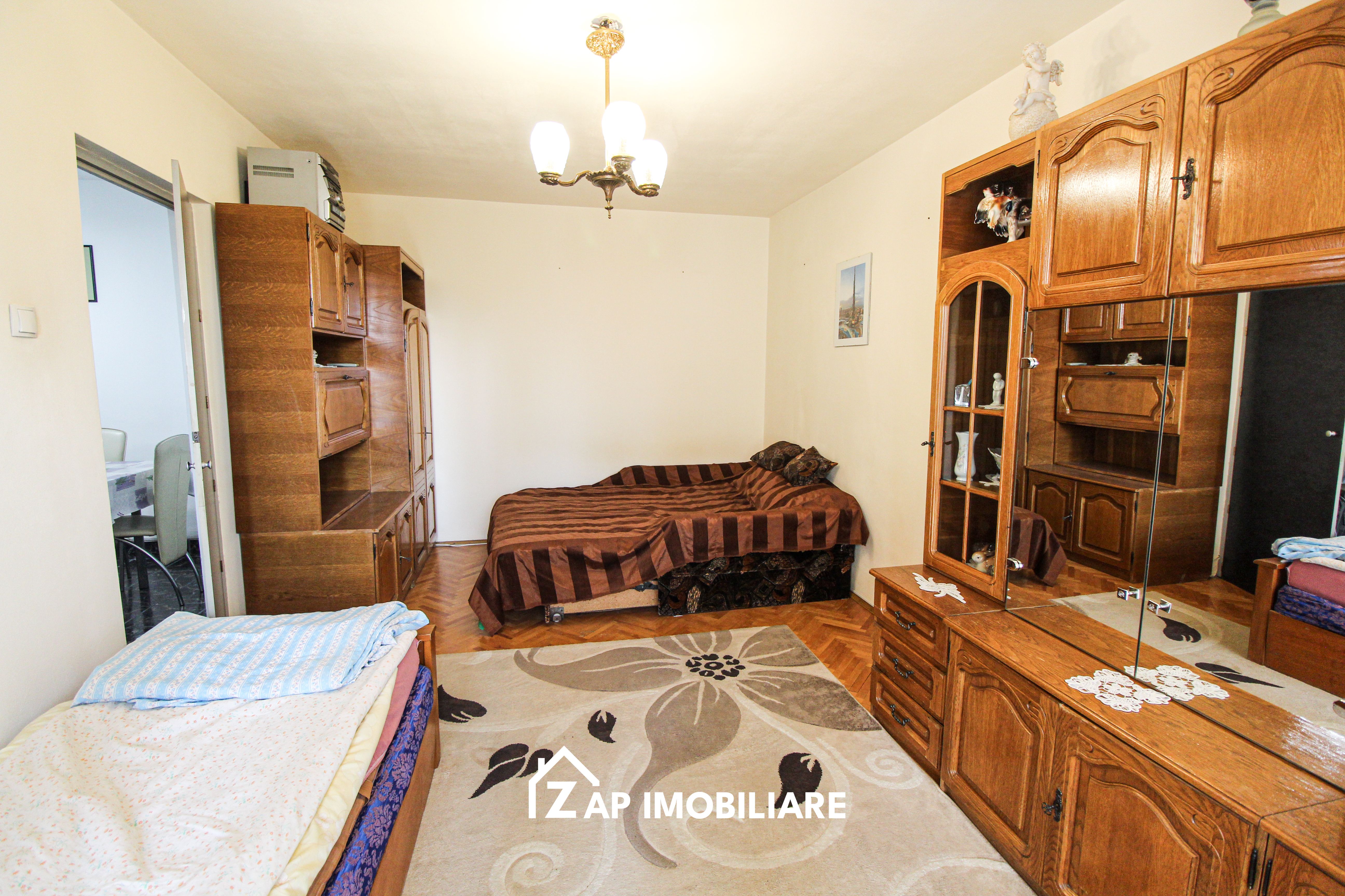 Dâmbul Pietros - Bulevardul 1848 - Ap 2 Camere Decomandat - Hol Pătrat — fotografia 9