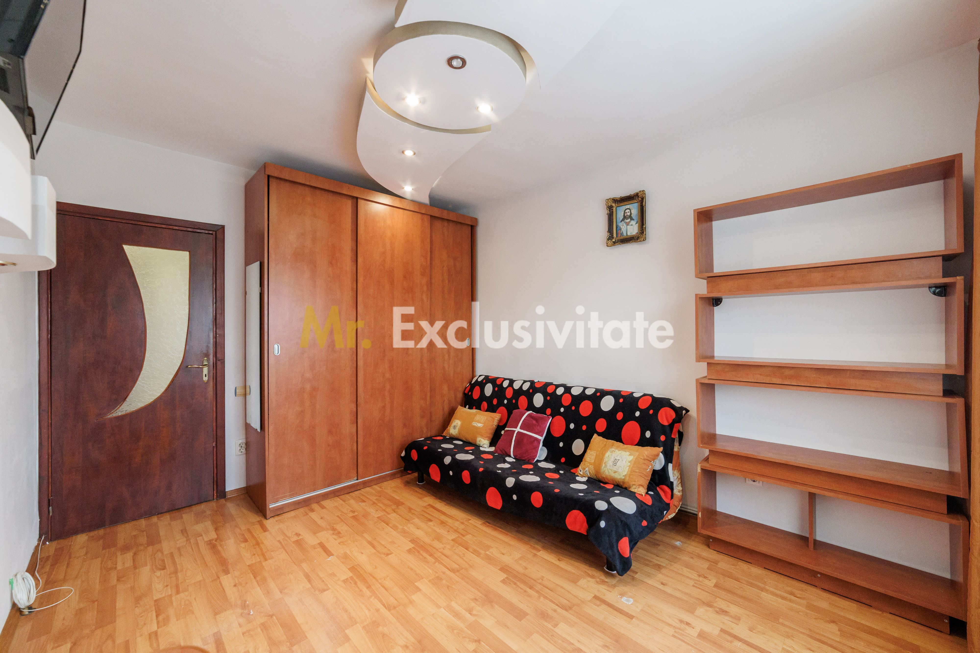 Garsonieră - Găvana III - Etaj 3 - Decomandată — fotografia 3