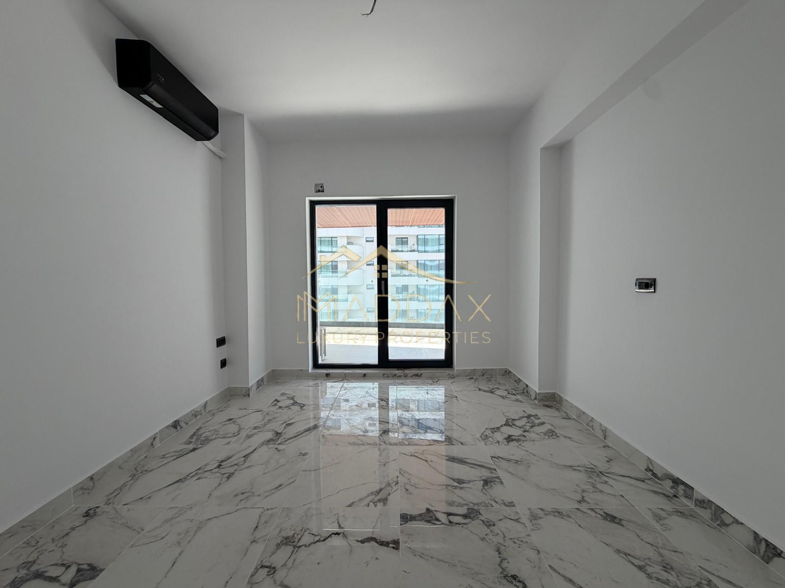 Oportunitate investitionala I Mamaia Nord I 2 camere + 2 bai I Malul Marii Negre — fotografia 4