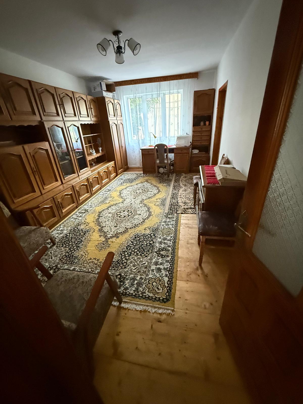 Casa 8 camere, Zona Patrauti