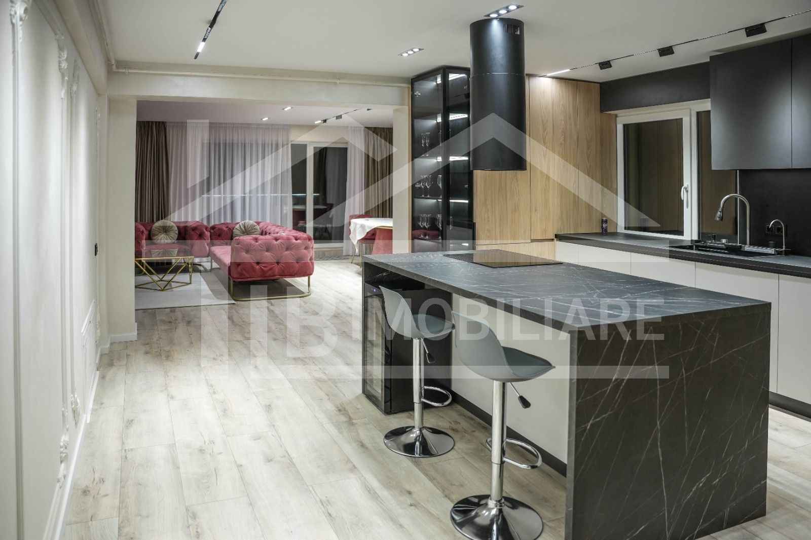 Penthouse cu 3 camere, 120mp, GARAJ, Zona AMA Residence — fotografia 5