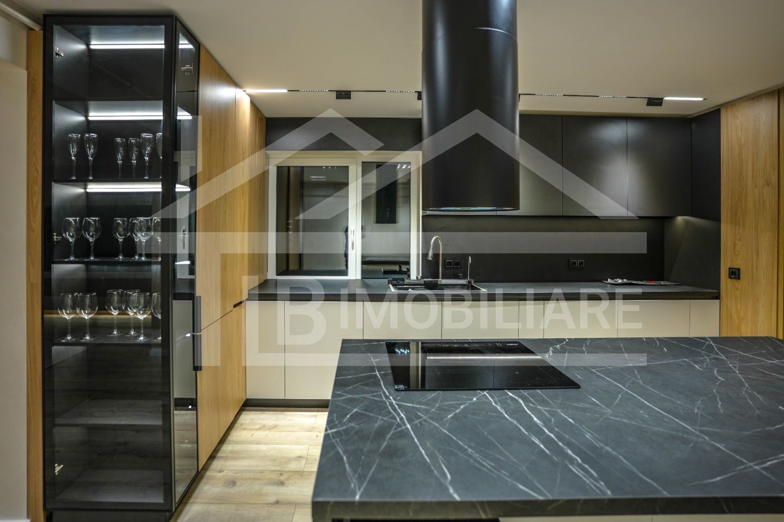 Penthouse cu 3 camere, 120mp, GARAJ, Zona AMA Residence — fotografia 6