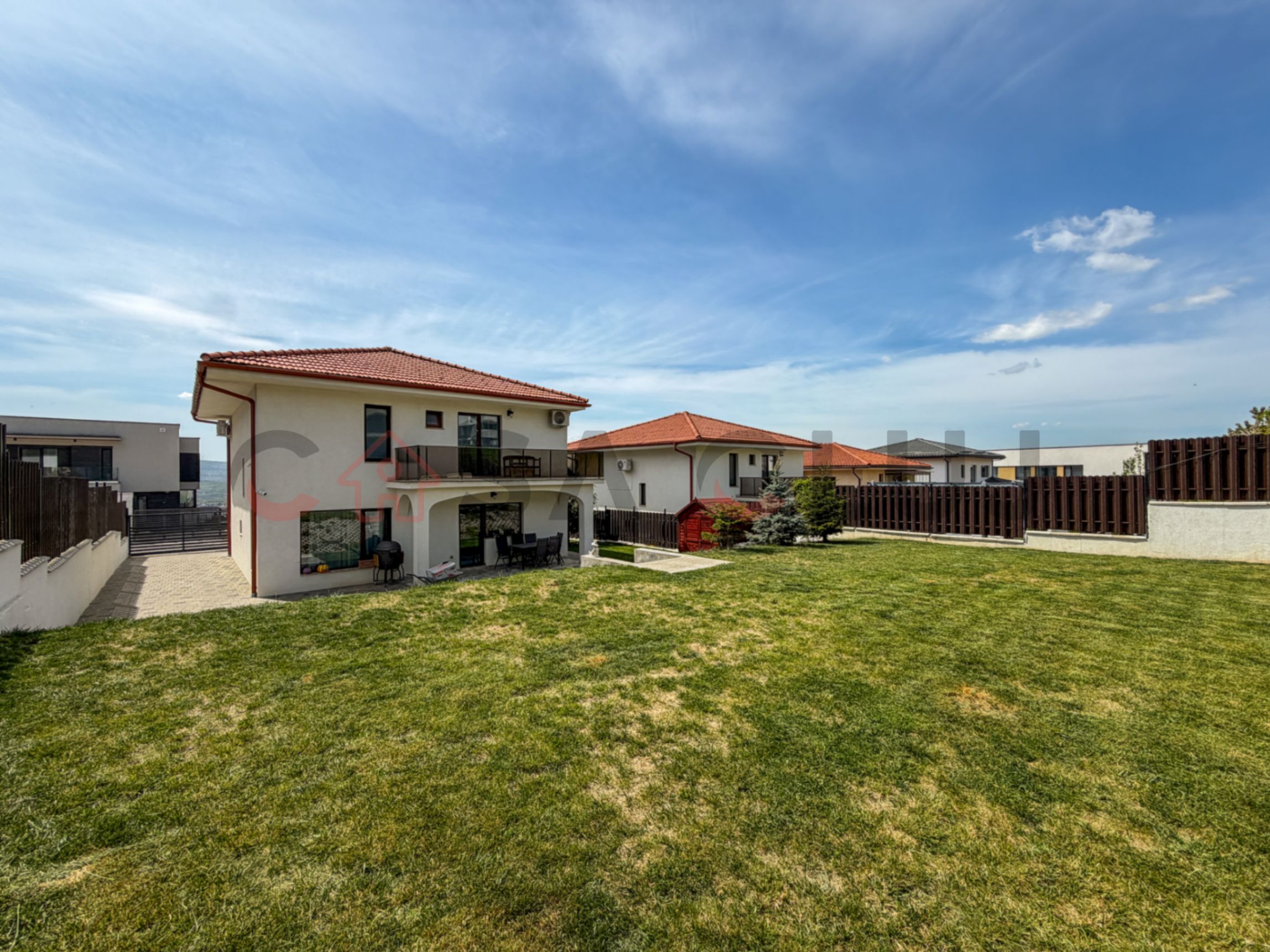 Casă individuală | 4 camere | 3 băi | Teren 565 mp — fotografia 7