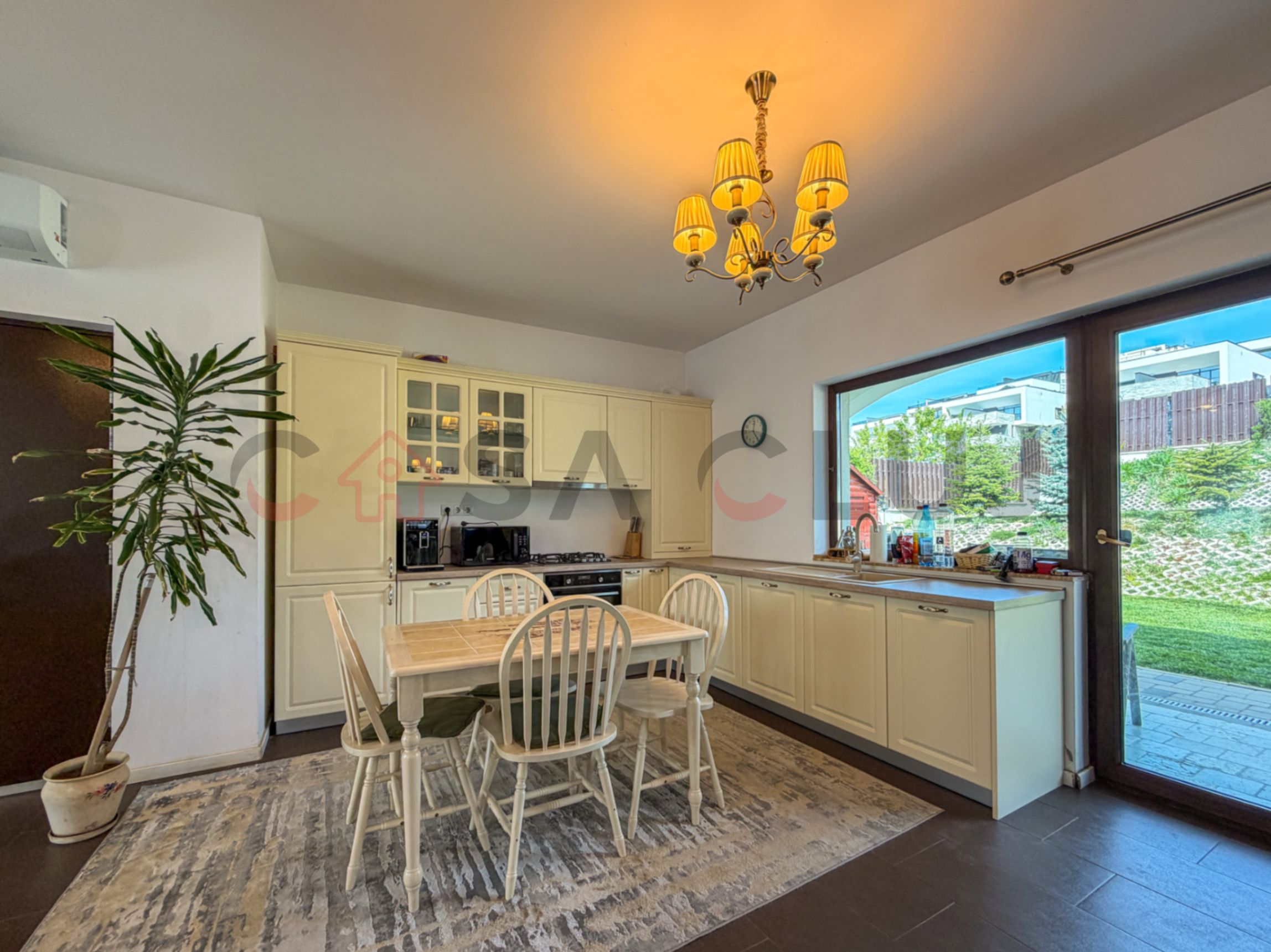 Casă individuală | 4 camere | 3 băi | Teren 565 mp — fotografia 8