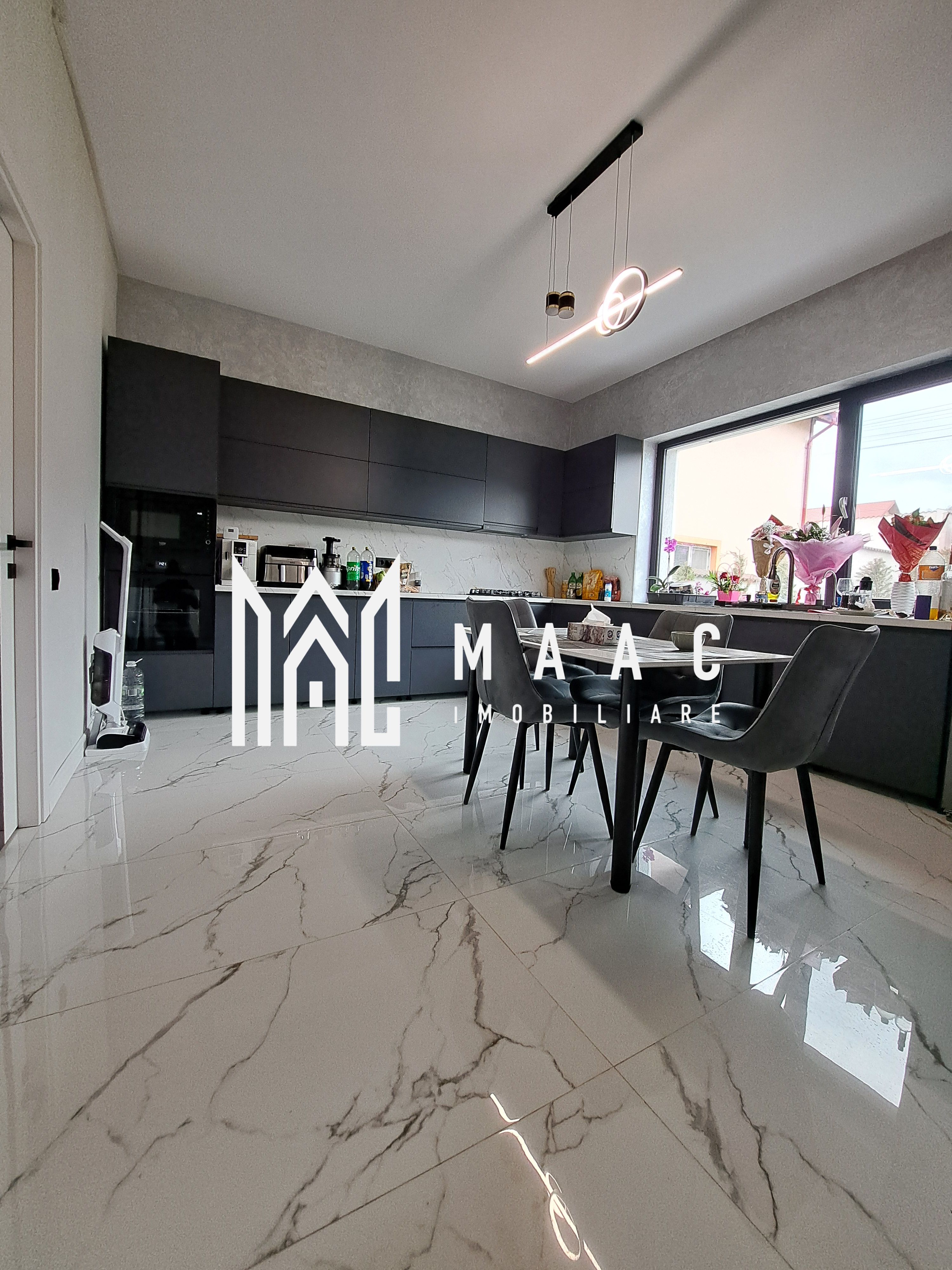 Casa deosebita P+E |mobilata si utilata| teren 1277mp| Vladești — fotografia 3