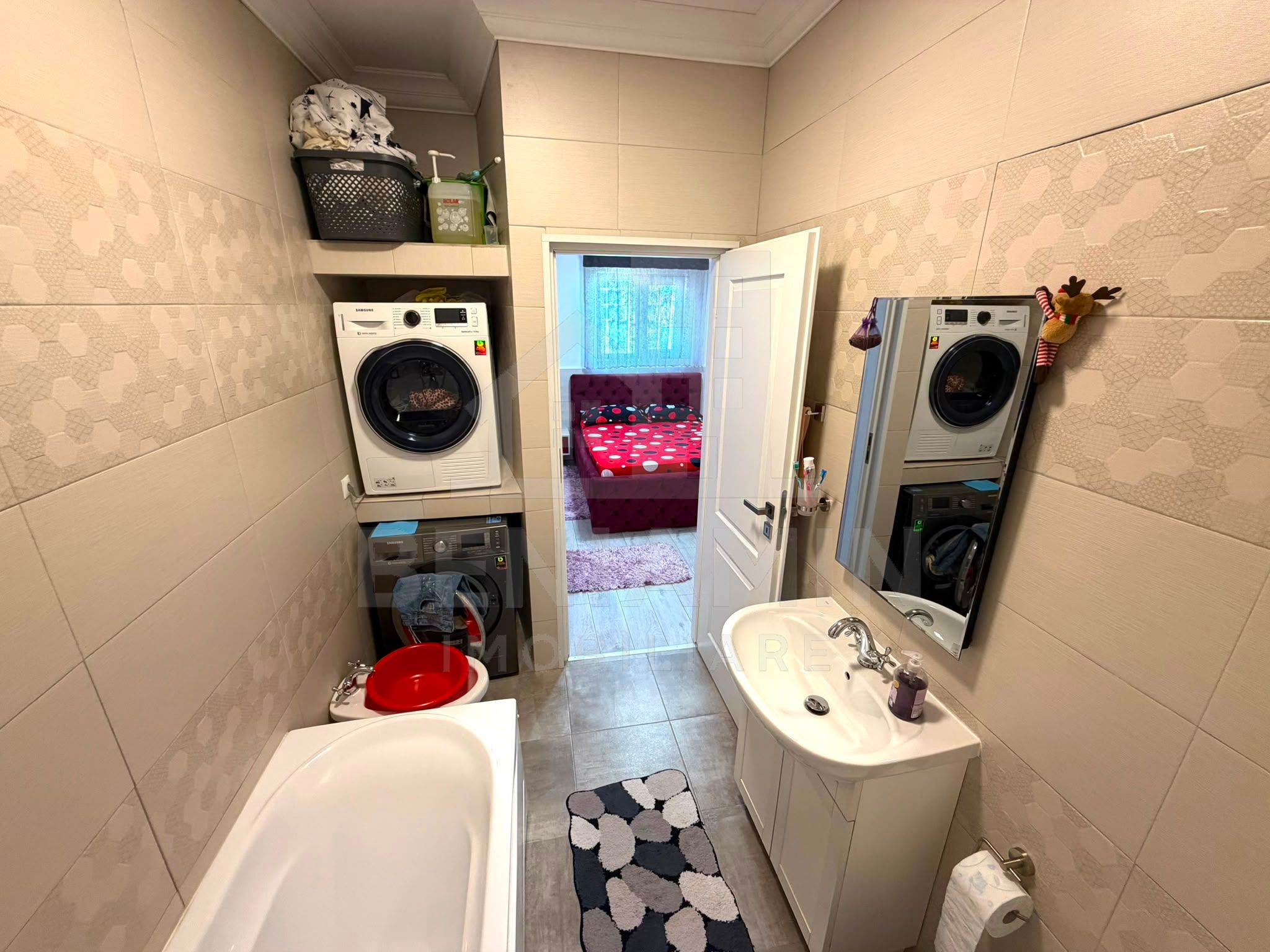 Apartament cu 3 camere si 3 bai in Craiovita Noua - Promenada Mall - — fotografia 14
