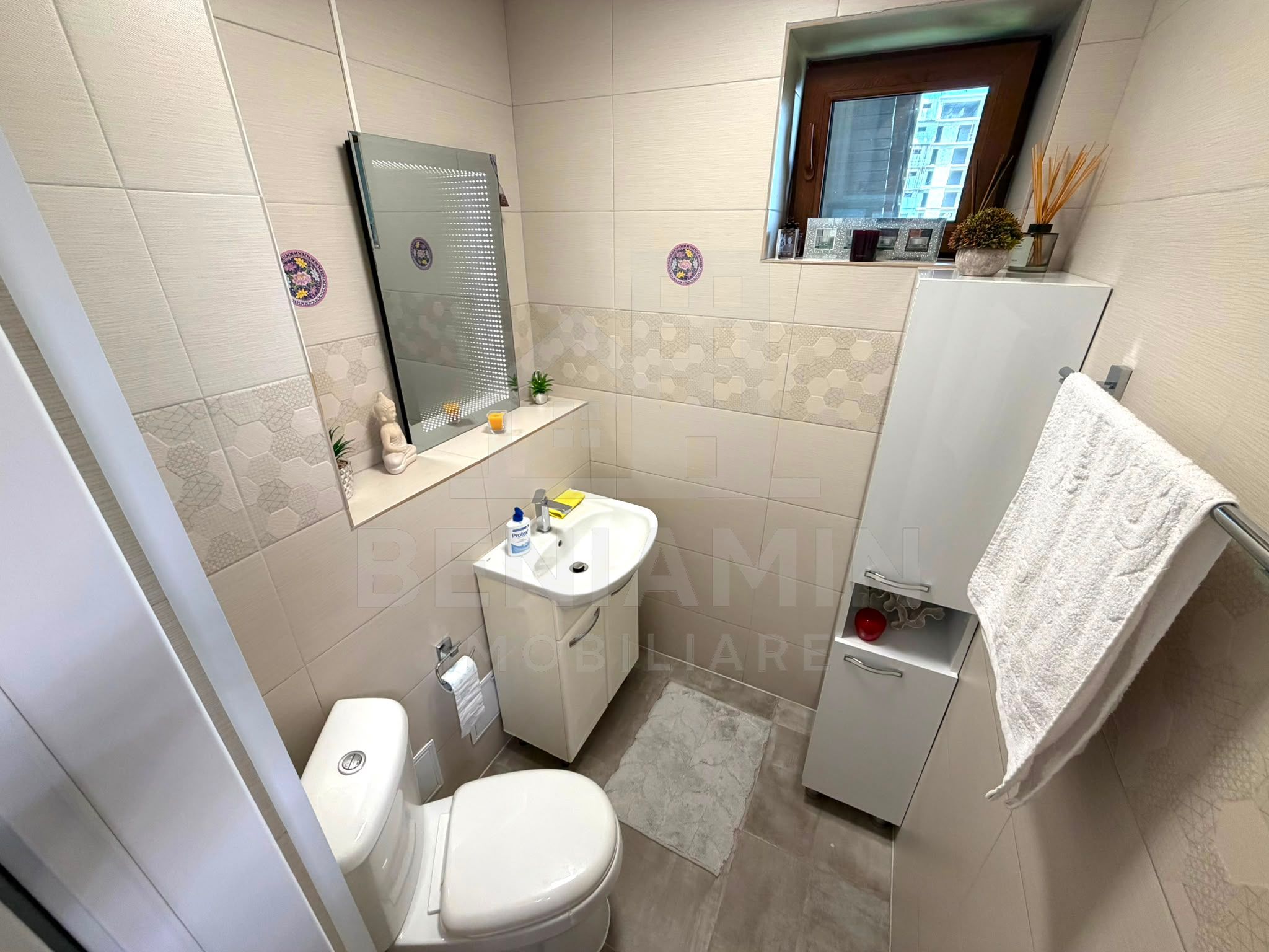 Apartament cu 3 camere si 3 bai in Craiovita Noua - Promenada Mall - — fotografia 6