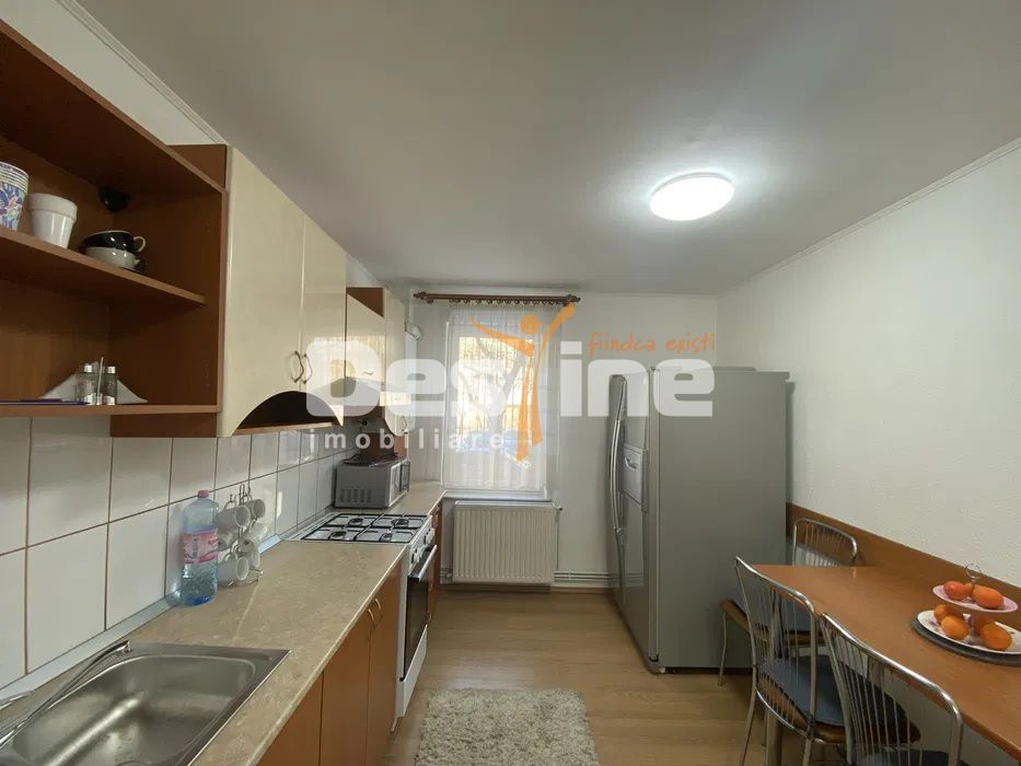 Apartament cu 3 camere, cu doua locuri de parcare, situat in cartierul Tractorul — fotografia 6