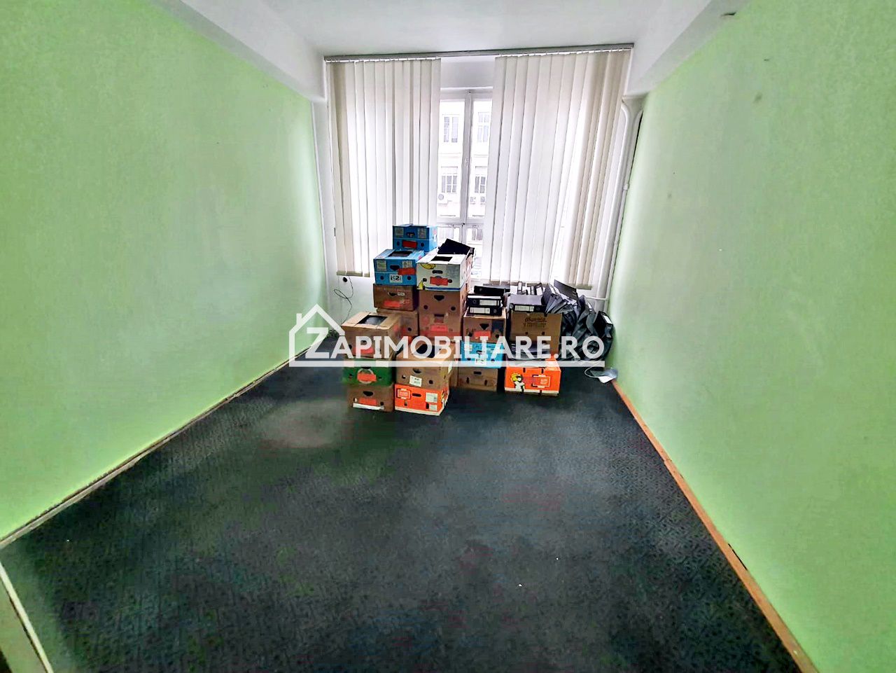 Spațiu birou 20 mp, central,utilităti incluse in pret — fotografia 3