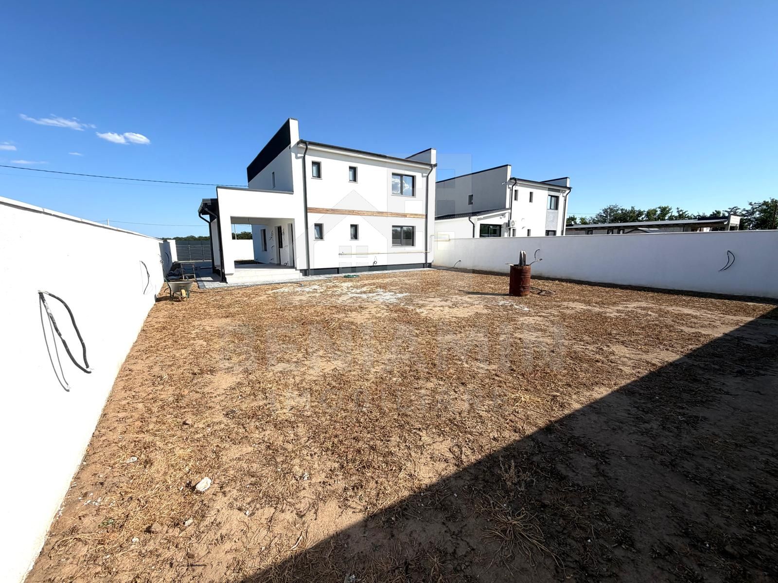 Casa boua moderna P+1 zona Ford cu incalzire in pardoseala 518mp