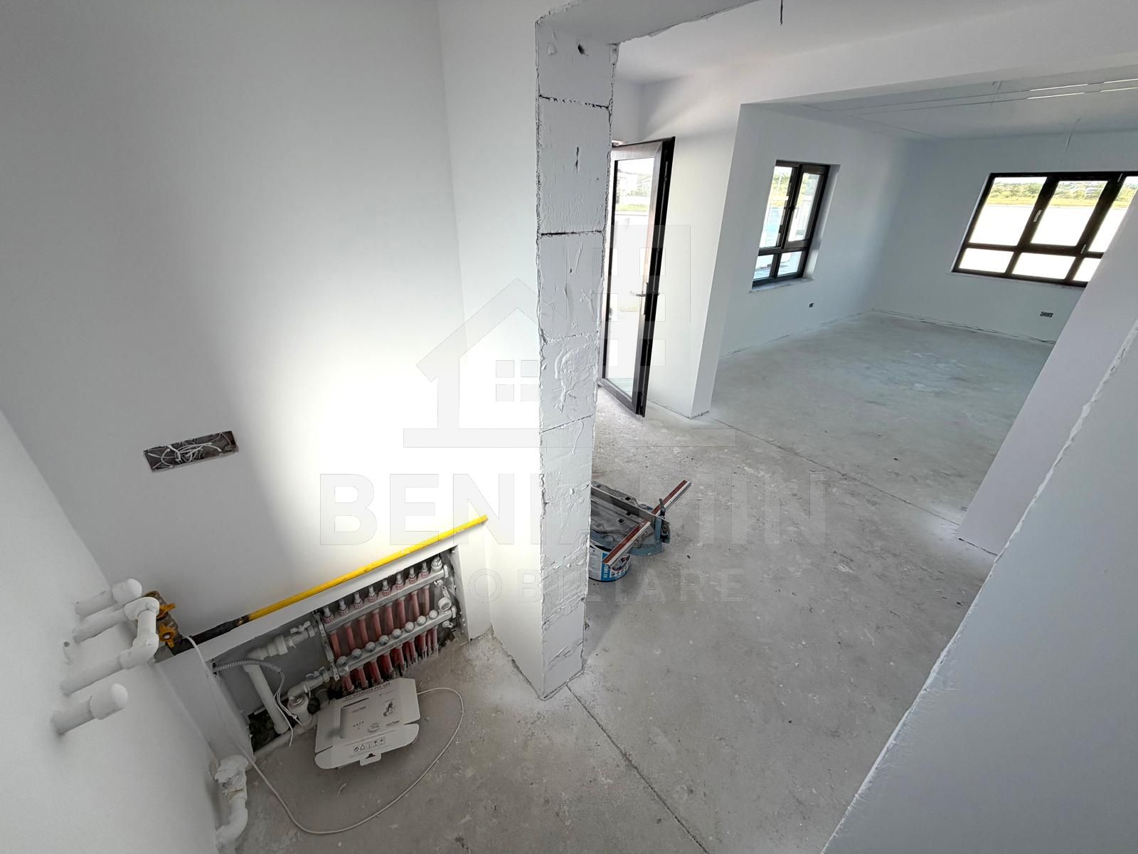 Casa boua moderna P+1 zona Ford cu incalzire in pardoseala 518mp — fotografia 5